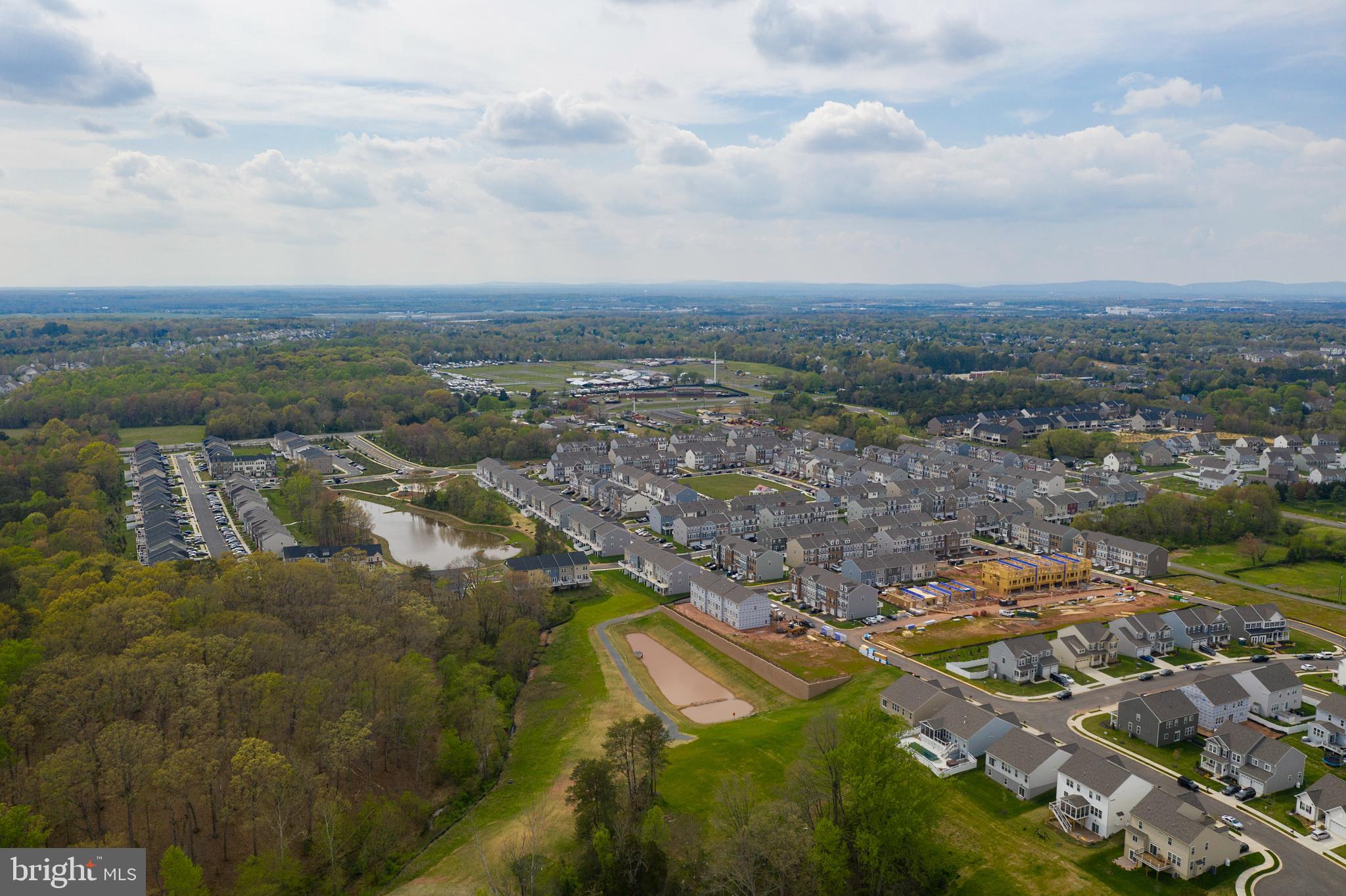 BRADLEY SQUARE - Residential