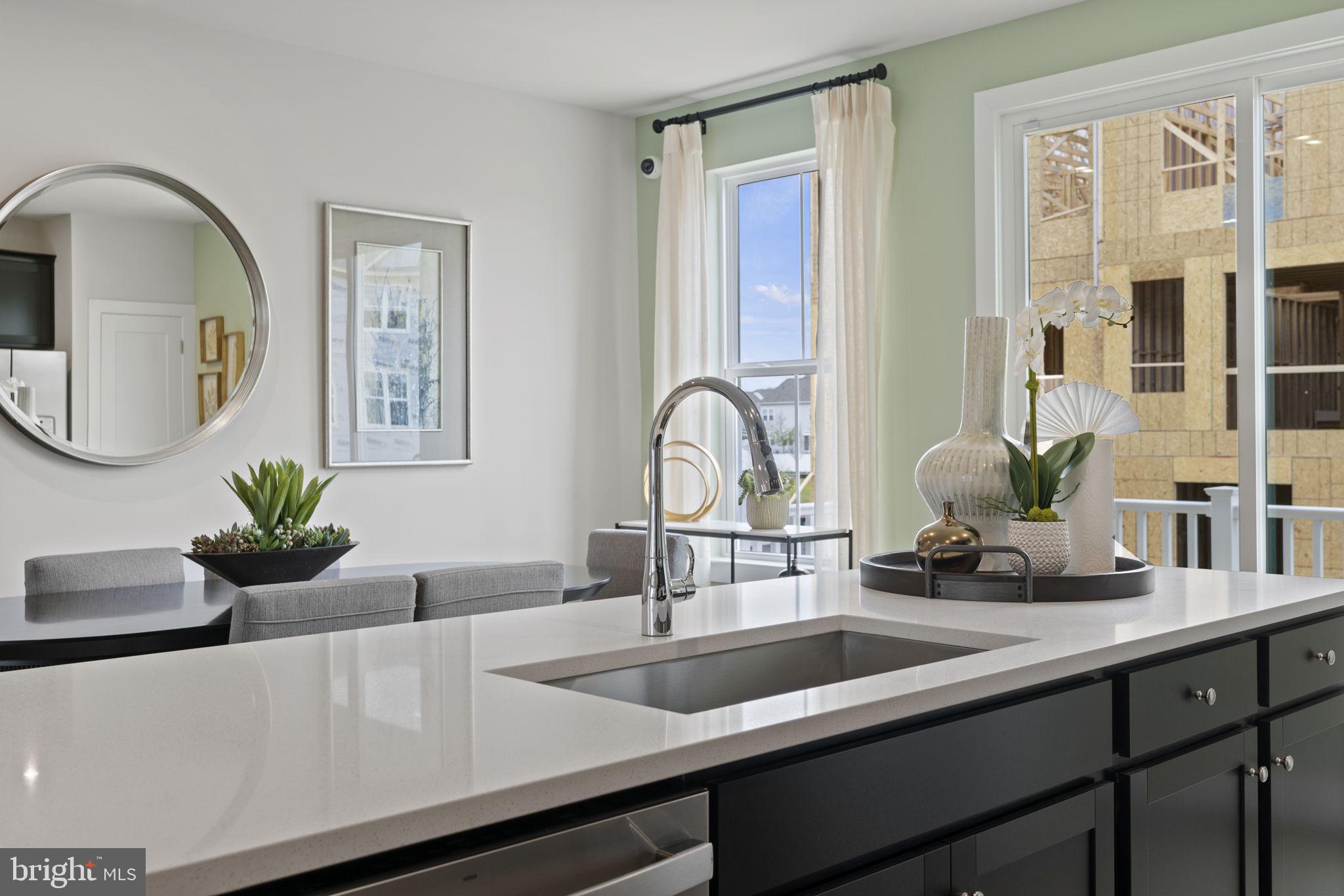 BRADLEY SQUARE - Residential