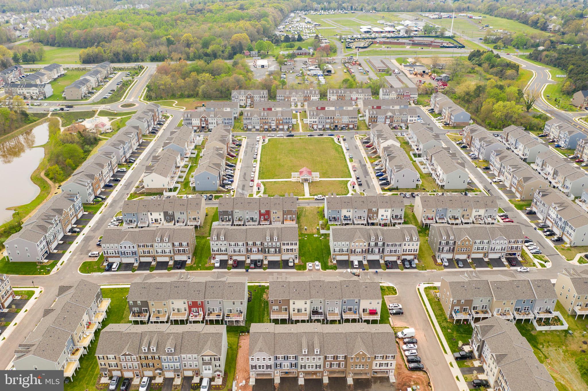 BRADLEY SQUARE - Residential