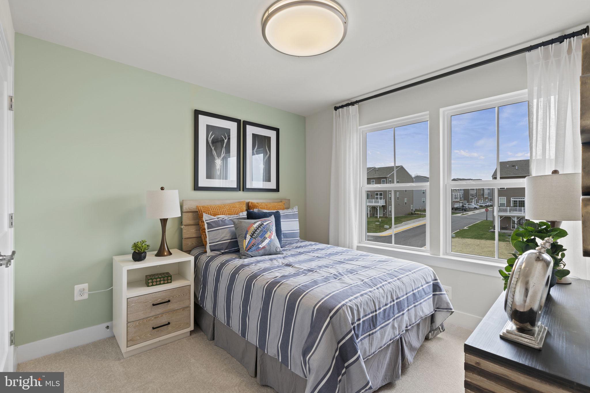 BRADLEY SQUARE - Residential