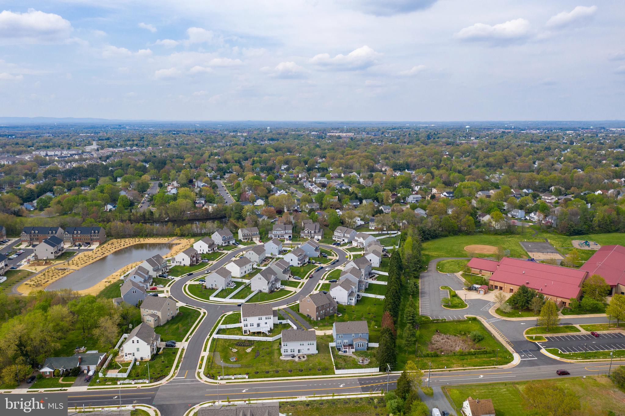BRADLEY SQUARE - Residential