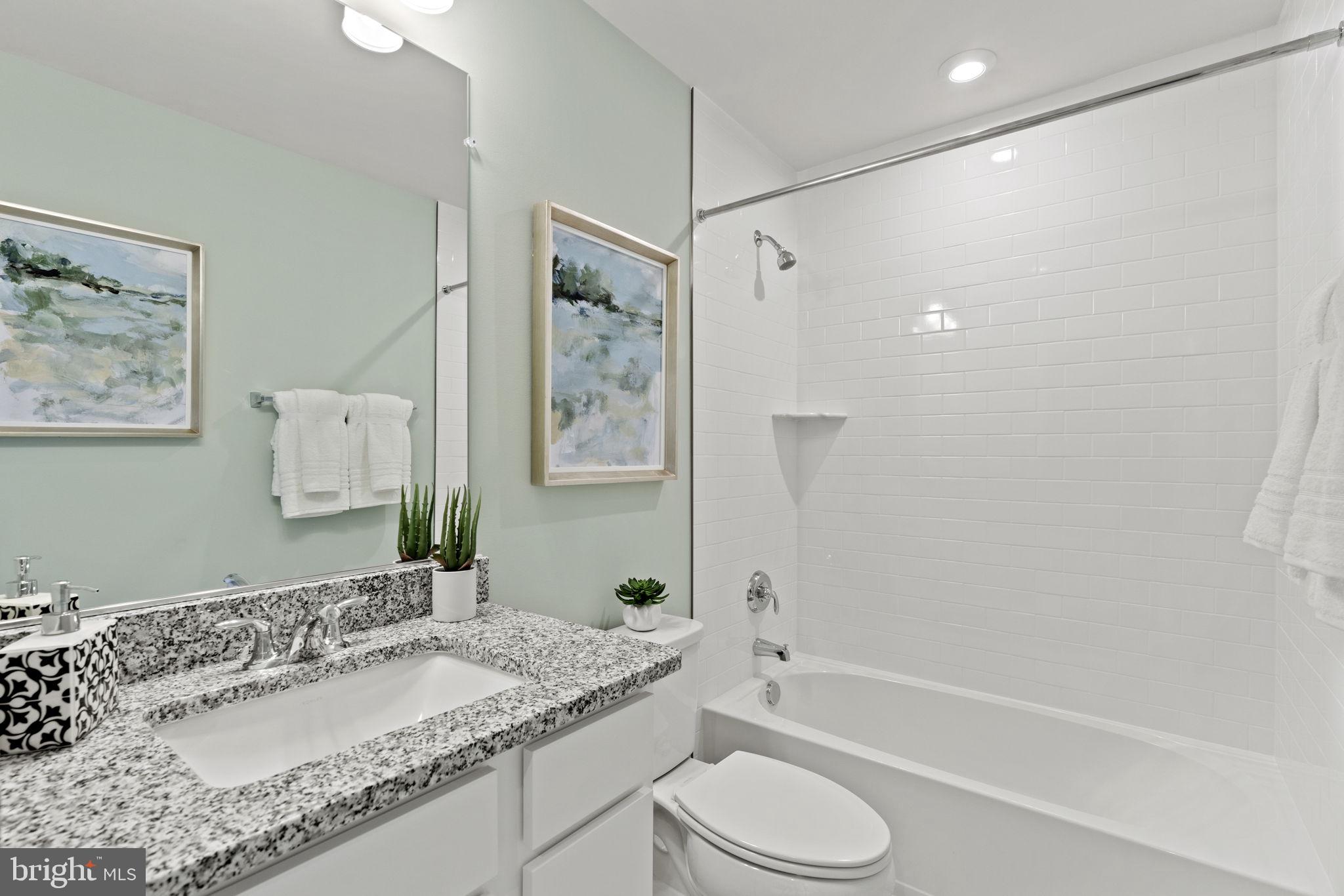 BRADLEY SQUARE - Residential