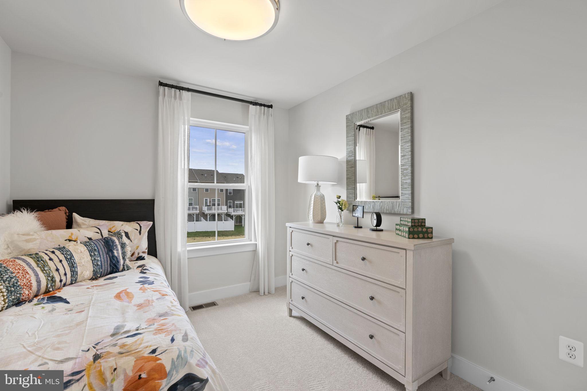 BRADLEY SQUARE - Residential