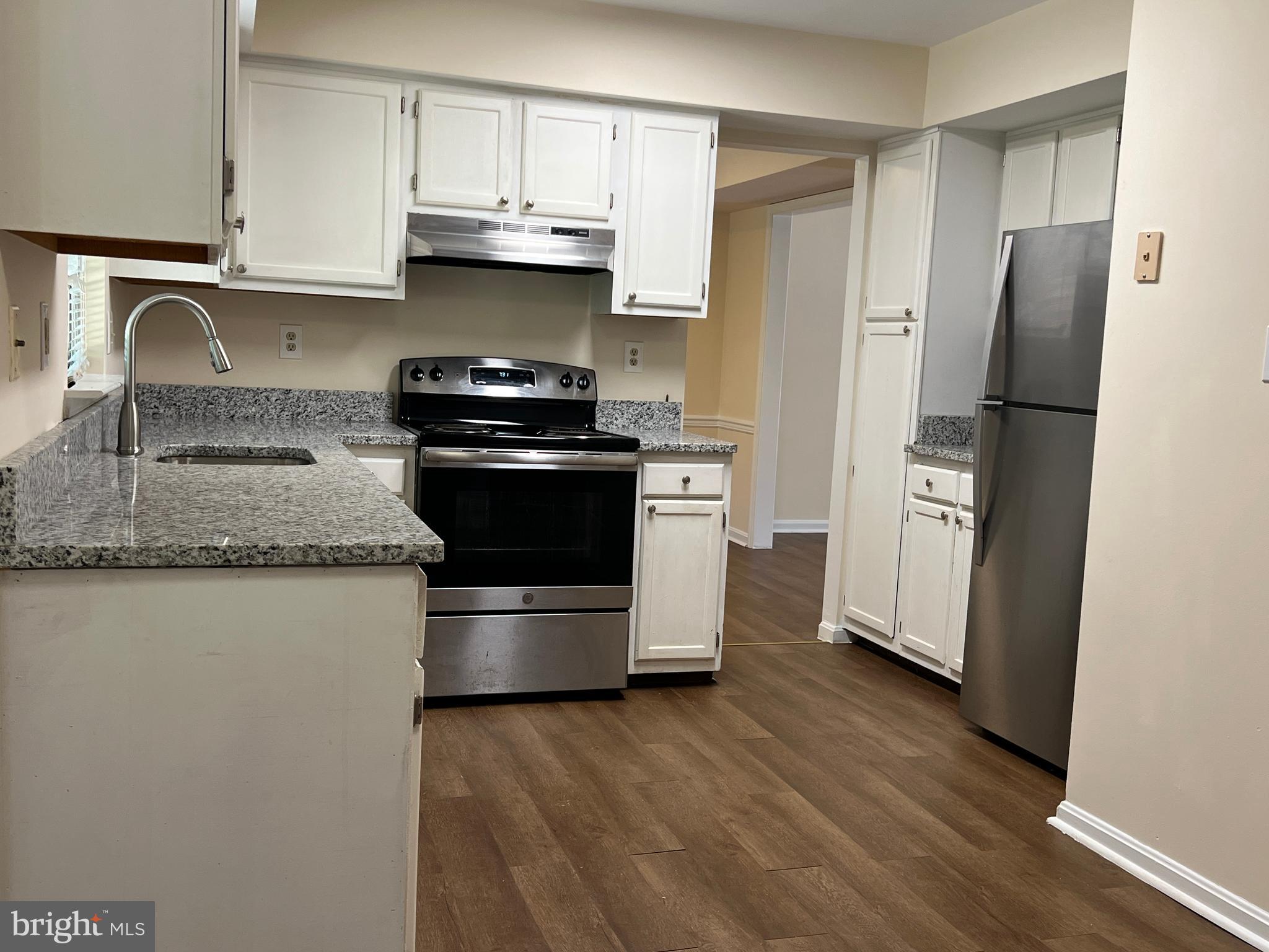 HAMPSHIRE - Residential Lease