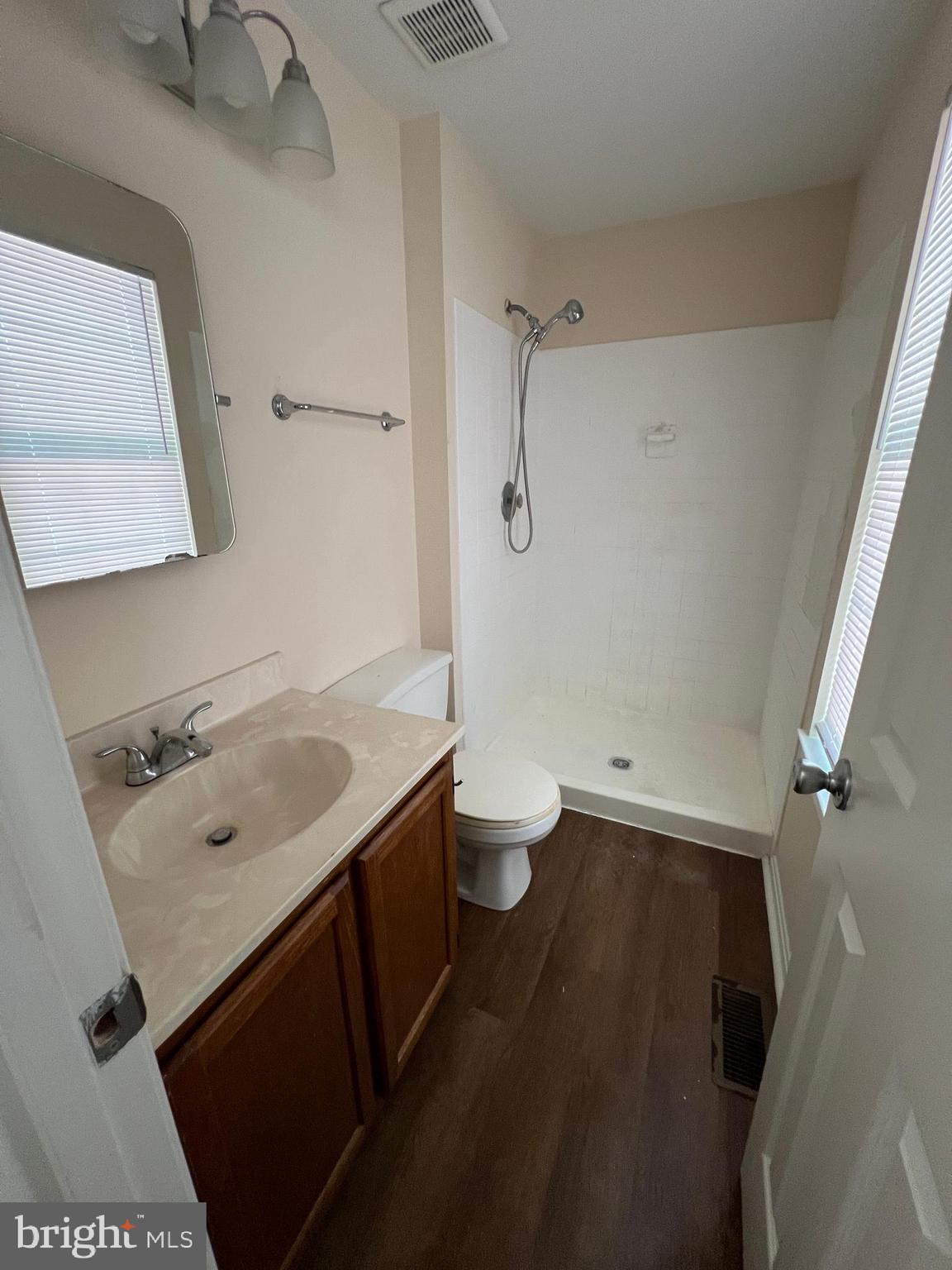 HAMPSHIRE - Residential Lease