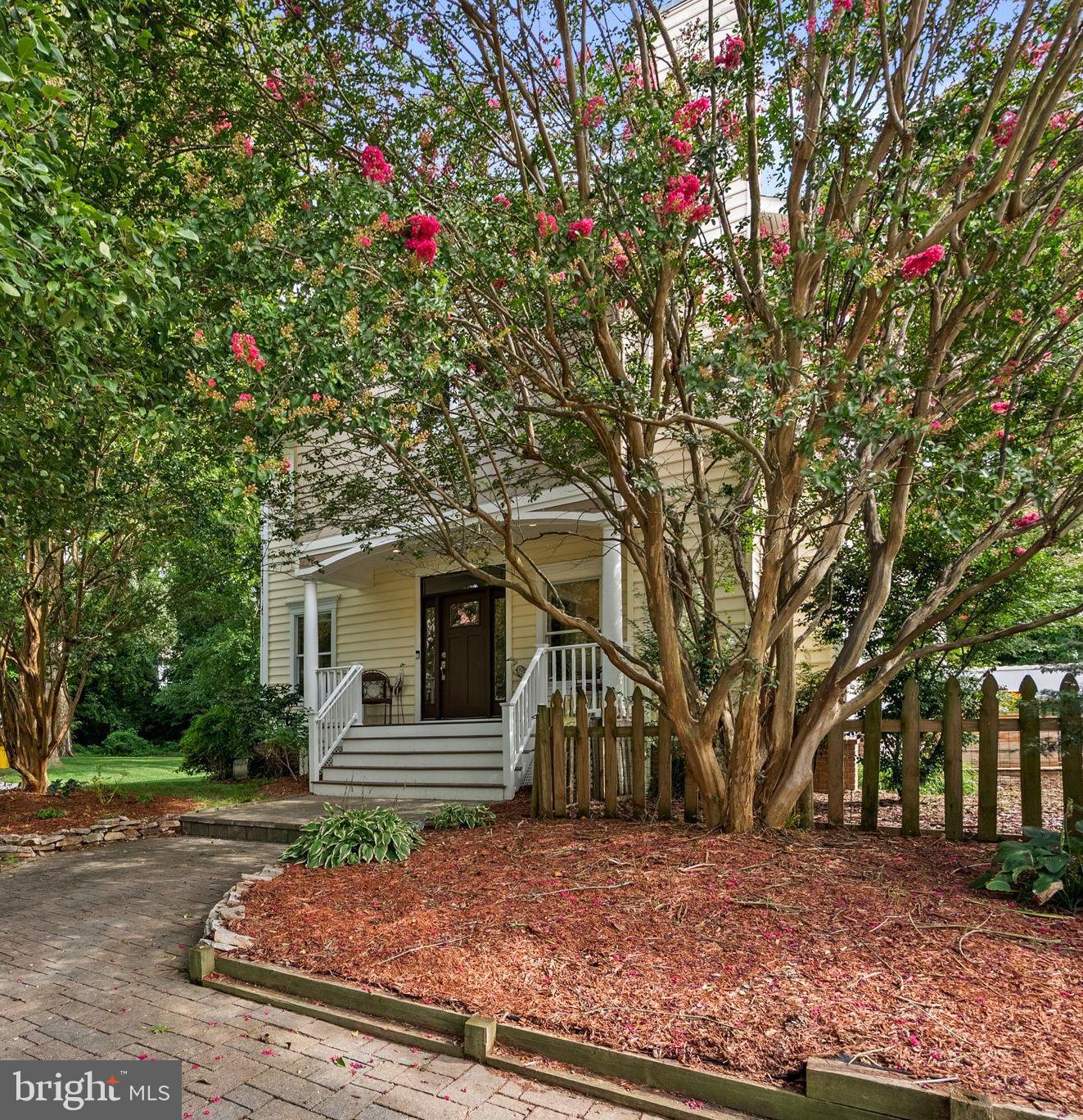 7 RIVERVIEW ROAD