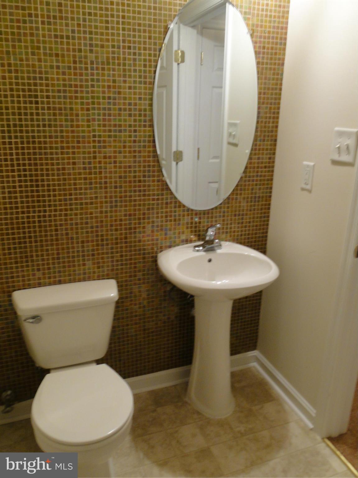 HEATHER GLEN MANOR - Residential Lease