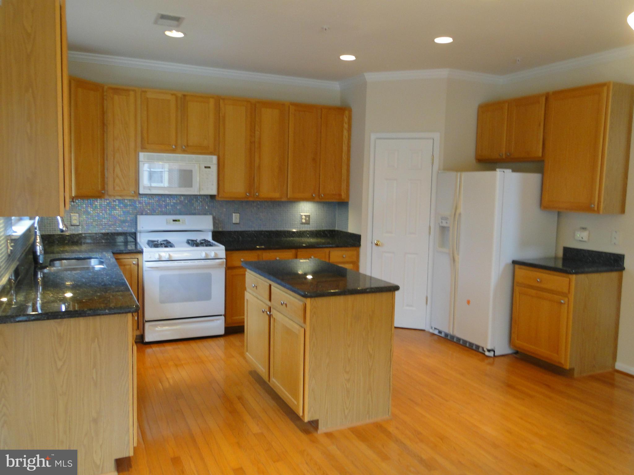 HEATHER GLEN MANOR - Residential Lease