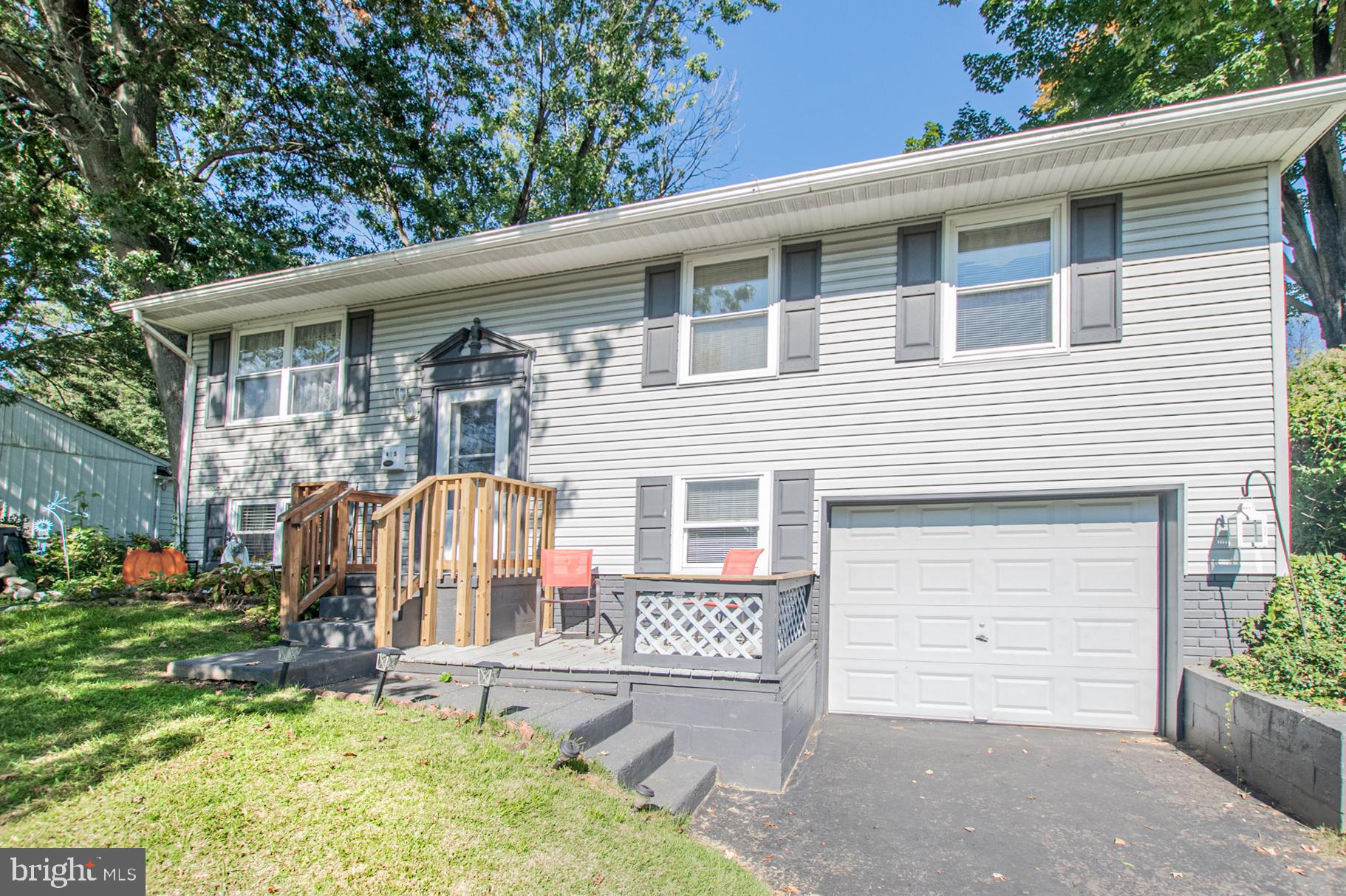 LAKEVIEW - Residential