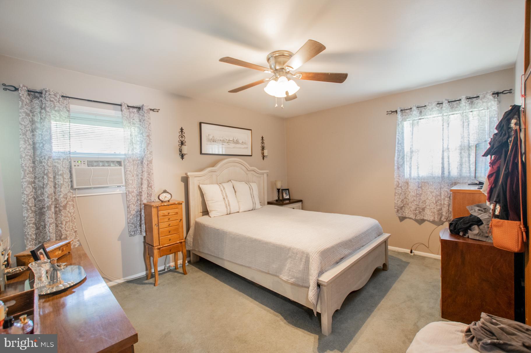 LAKEVIEW - Residential