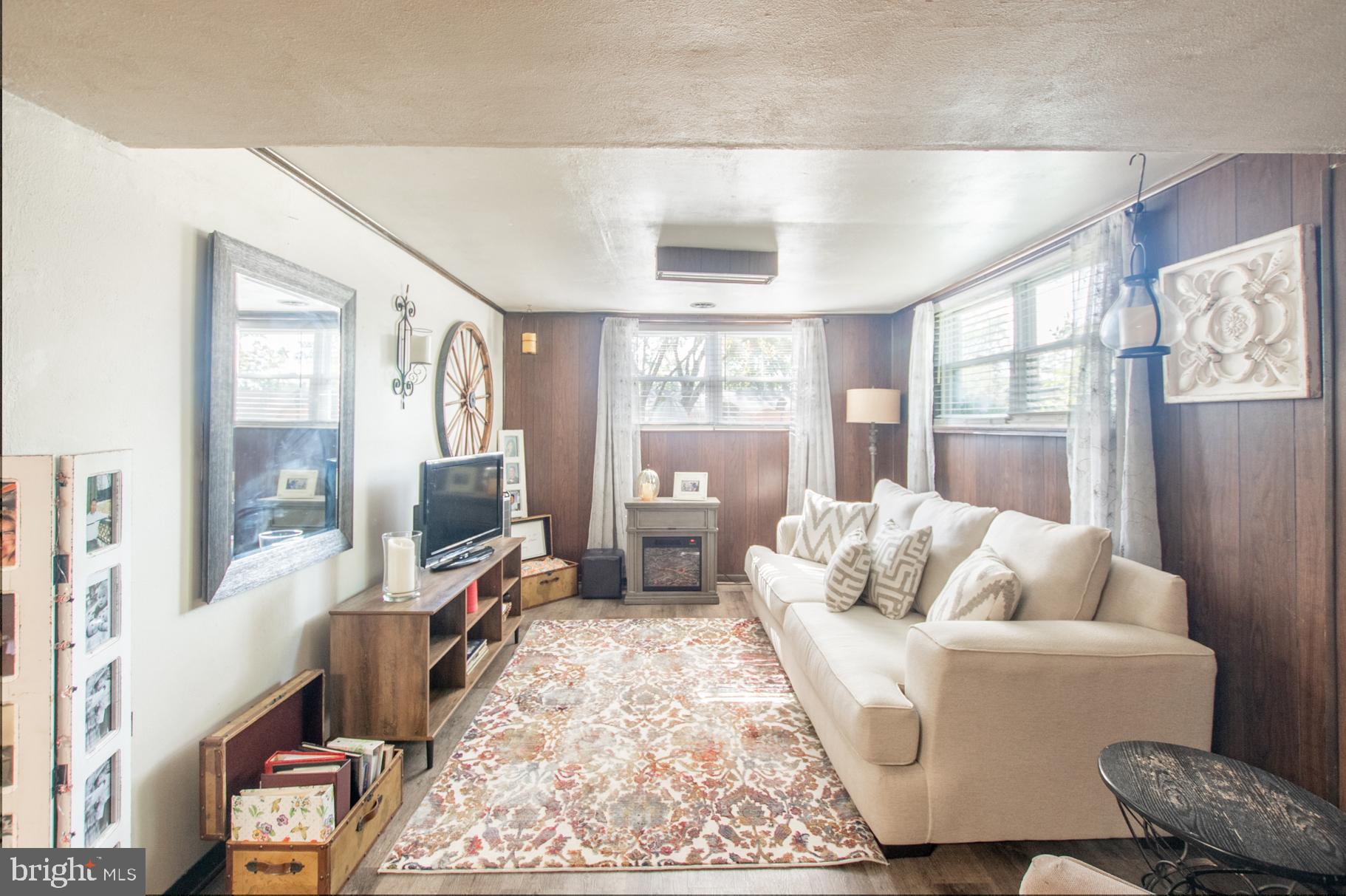 LAKEVIEW - Residential