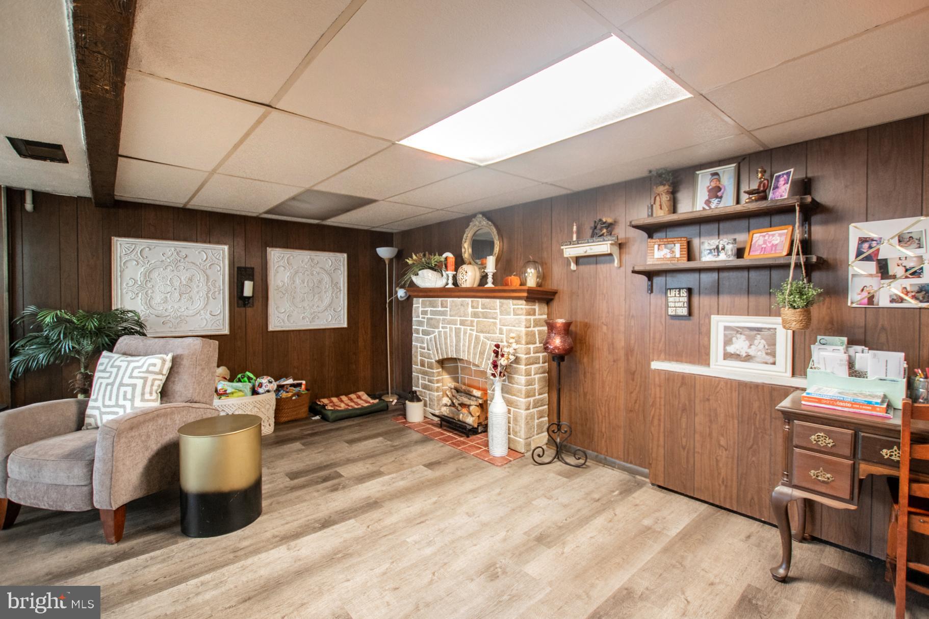 LAKEVIEW - Residential