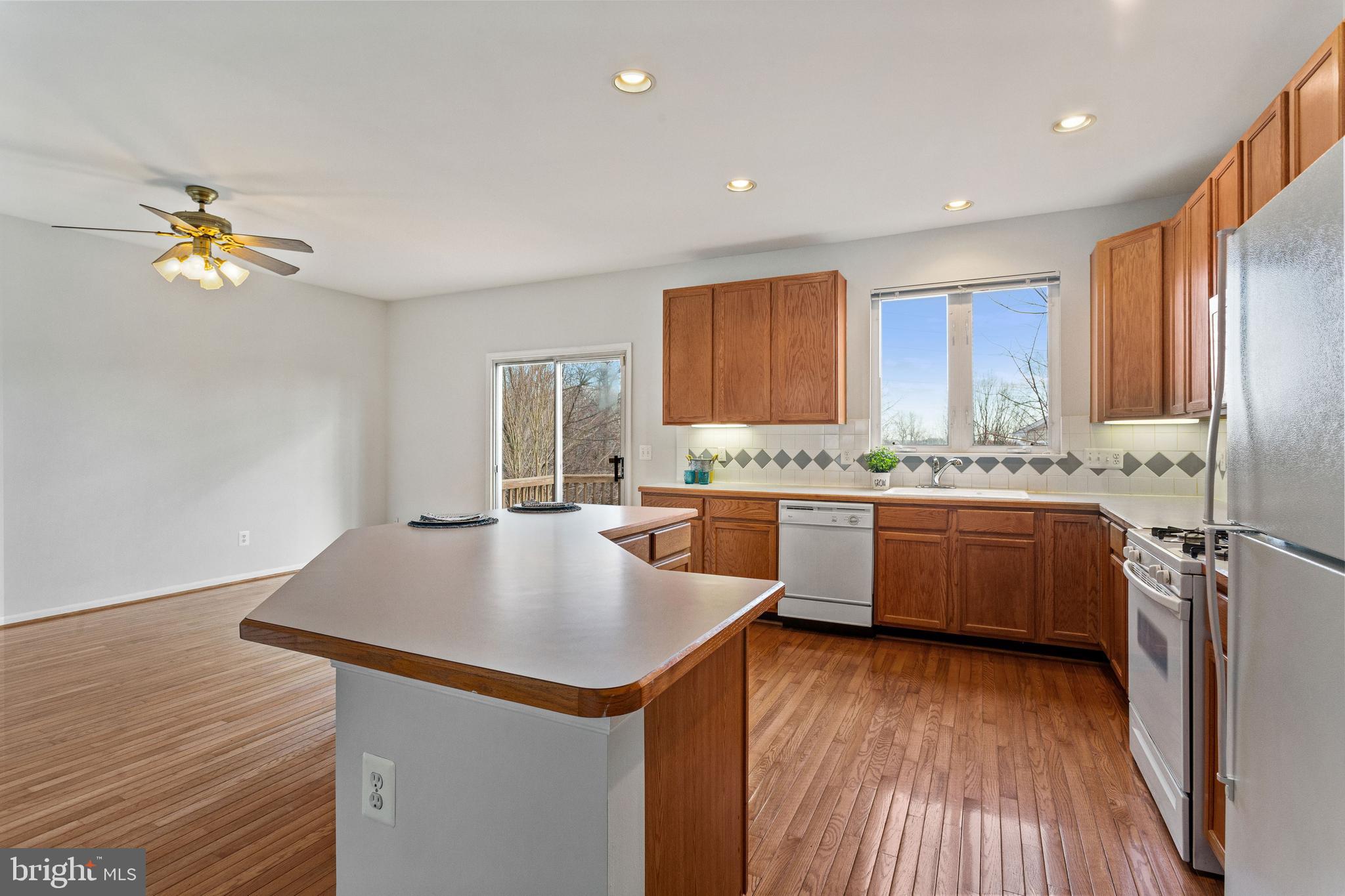 KINGSTOWNE - Residential