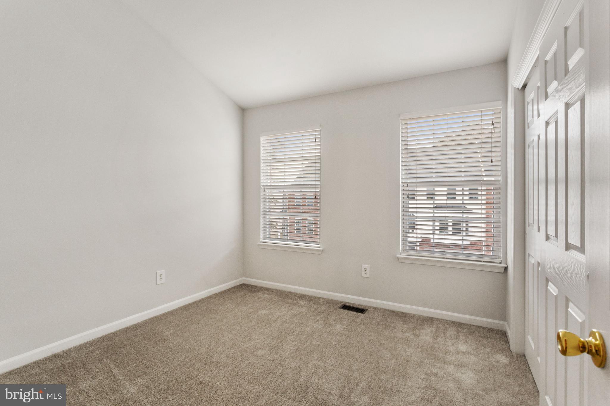 KINGSTOWNE - Residential