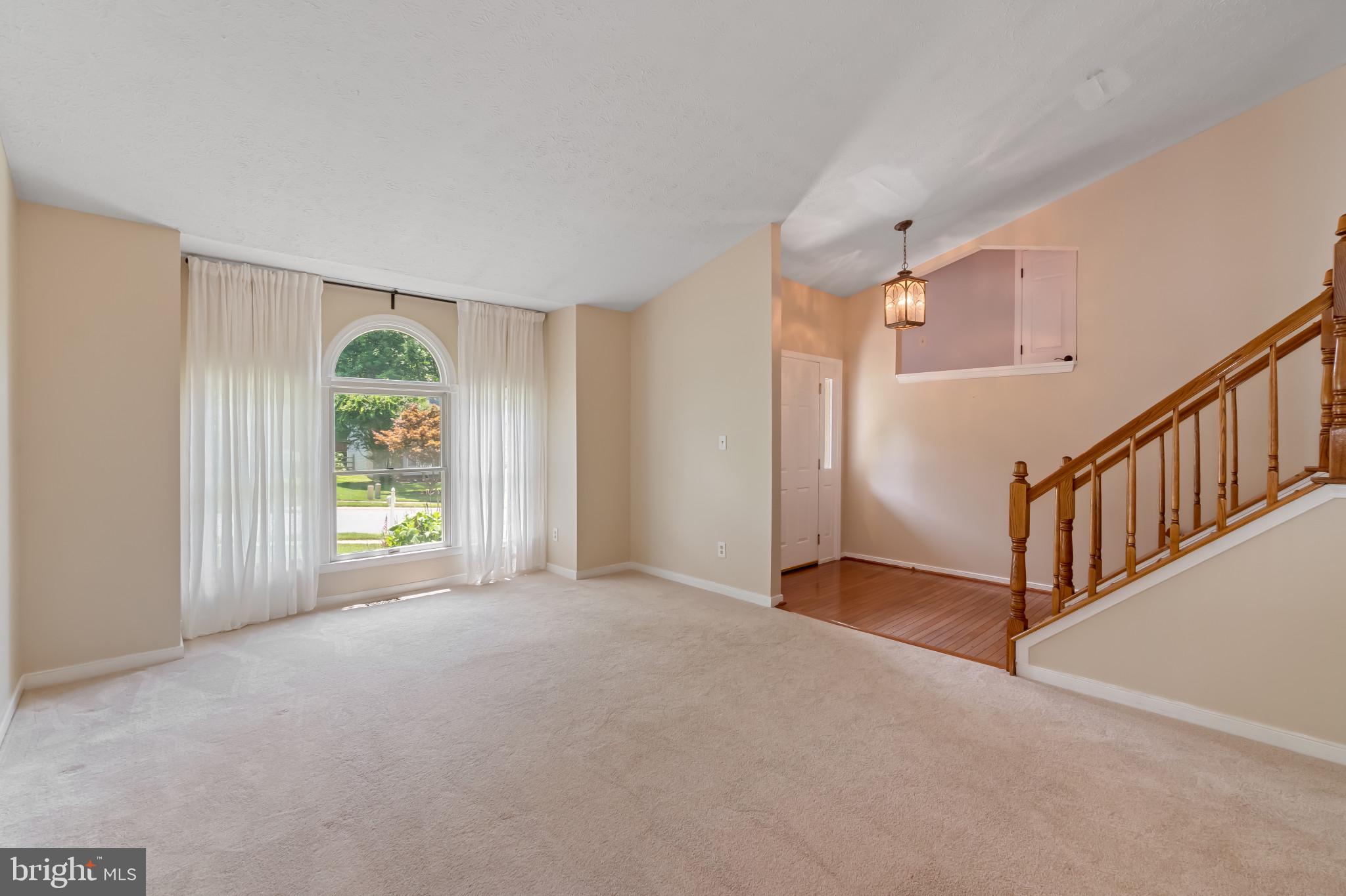 422 DELLCREST DRIVE