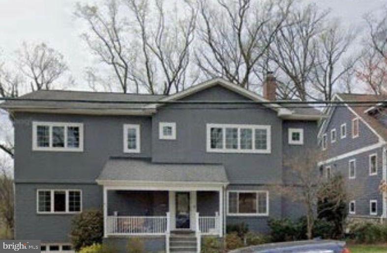 COUNTRY CLUB MANOR - Residential