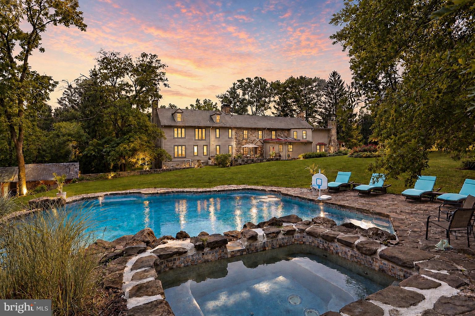 5792 CARVERSVILLE ROAD