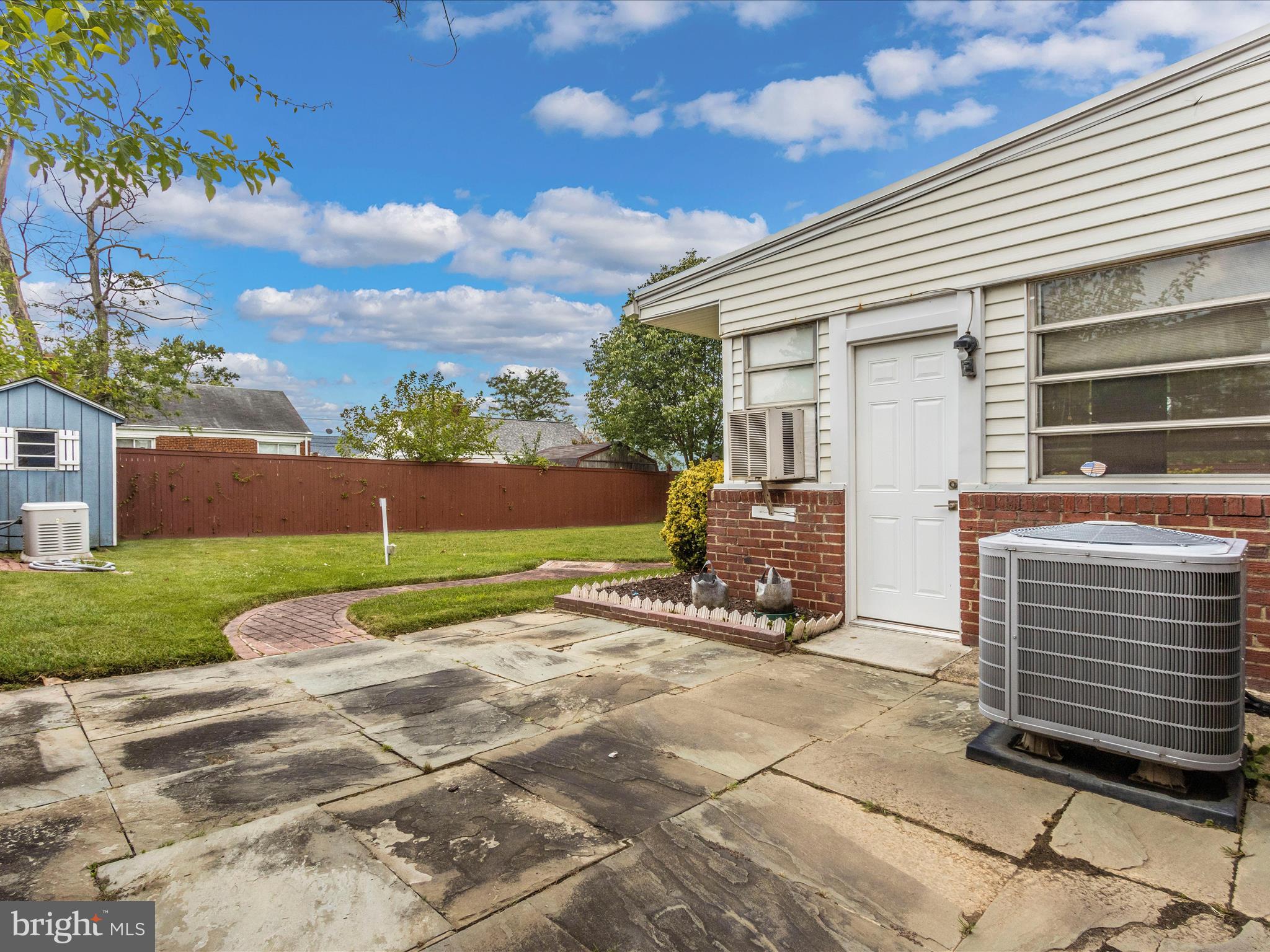 OAKVIEW - Residential