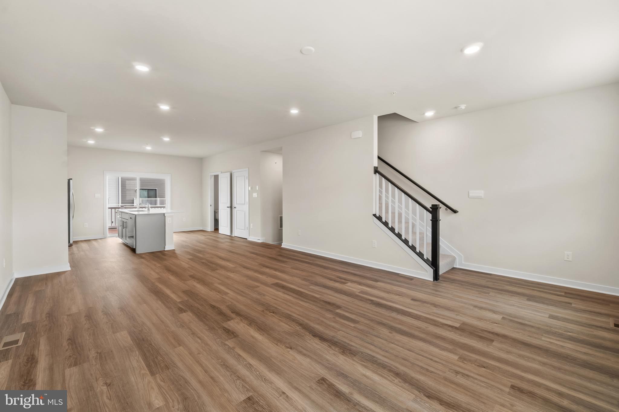 PINEGROVE - Residential