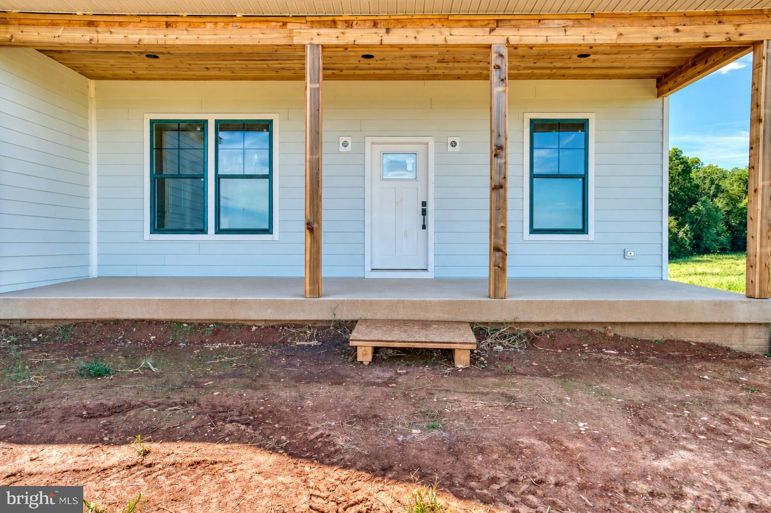 17293 POND MEADOW TRAIL