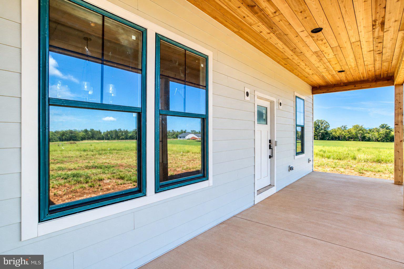 17293 POND MEADOW TRAIL