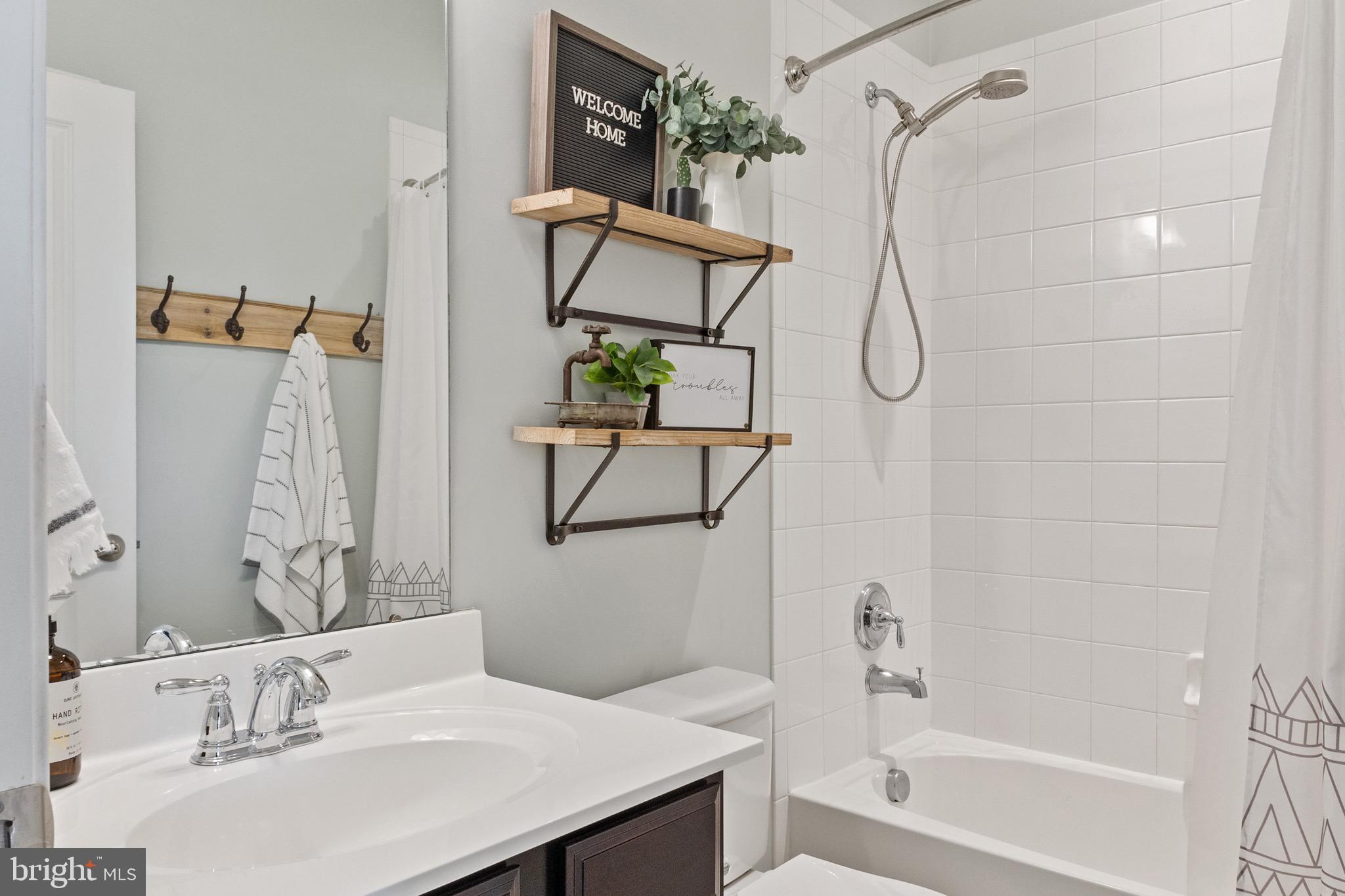 MONMOUTH MEADOWS - Residential