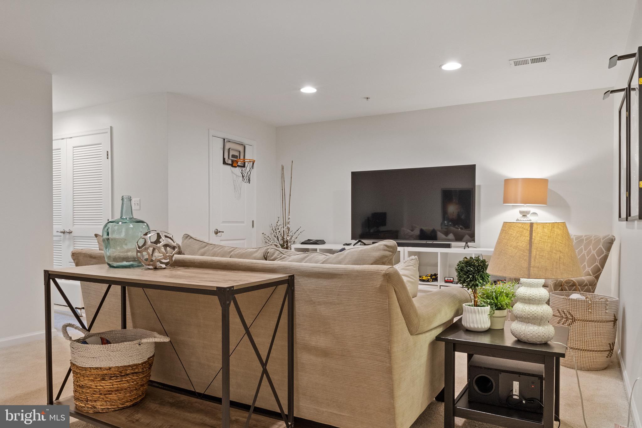 MONMOUTH MEADOWS - Residential