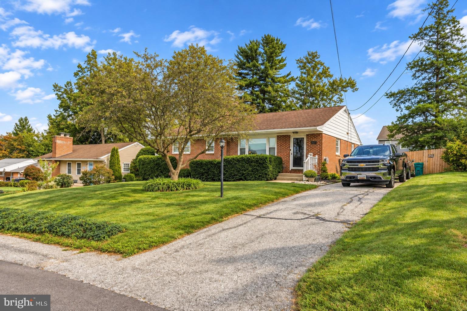521 MARK DRIVE