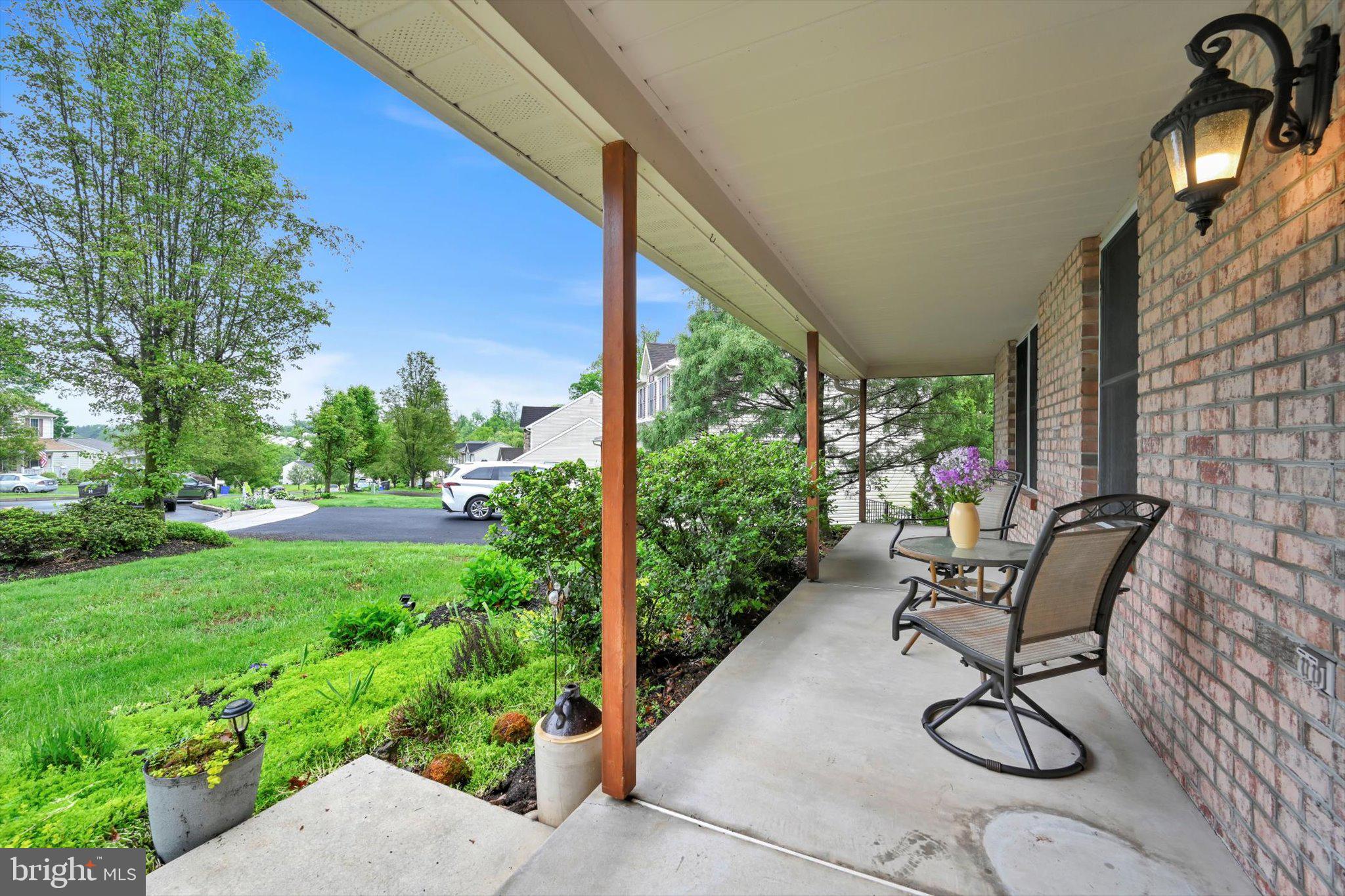 82 ROCK HAVEN COURT