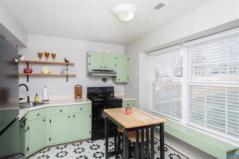 2448 WHITNEY CT CHARLOTTESVILLE VA 22911