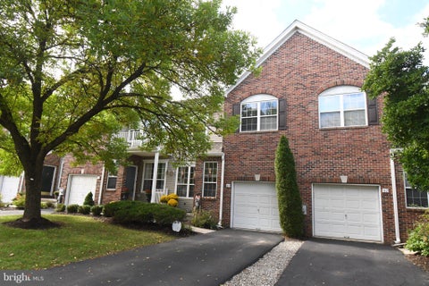 Townhouse For Sale - 84 Dispatch Dr<br/> WASHINGTON CROSSING, PA 18977