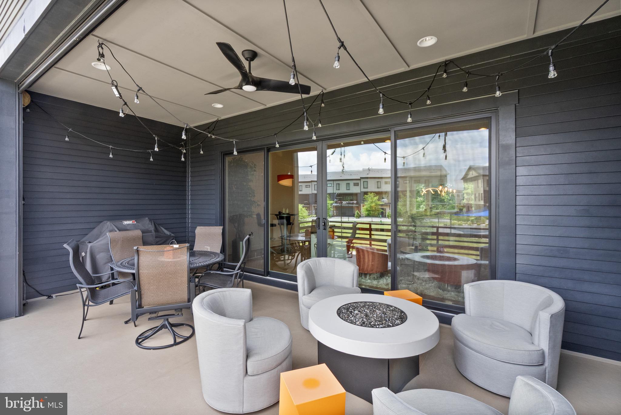 ONE LOUDOUN - Residential