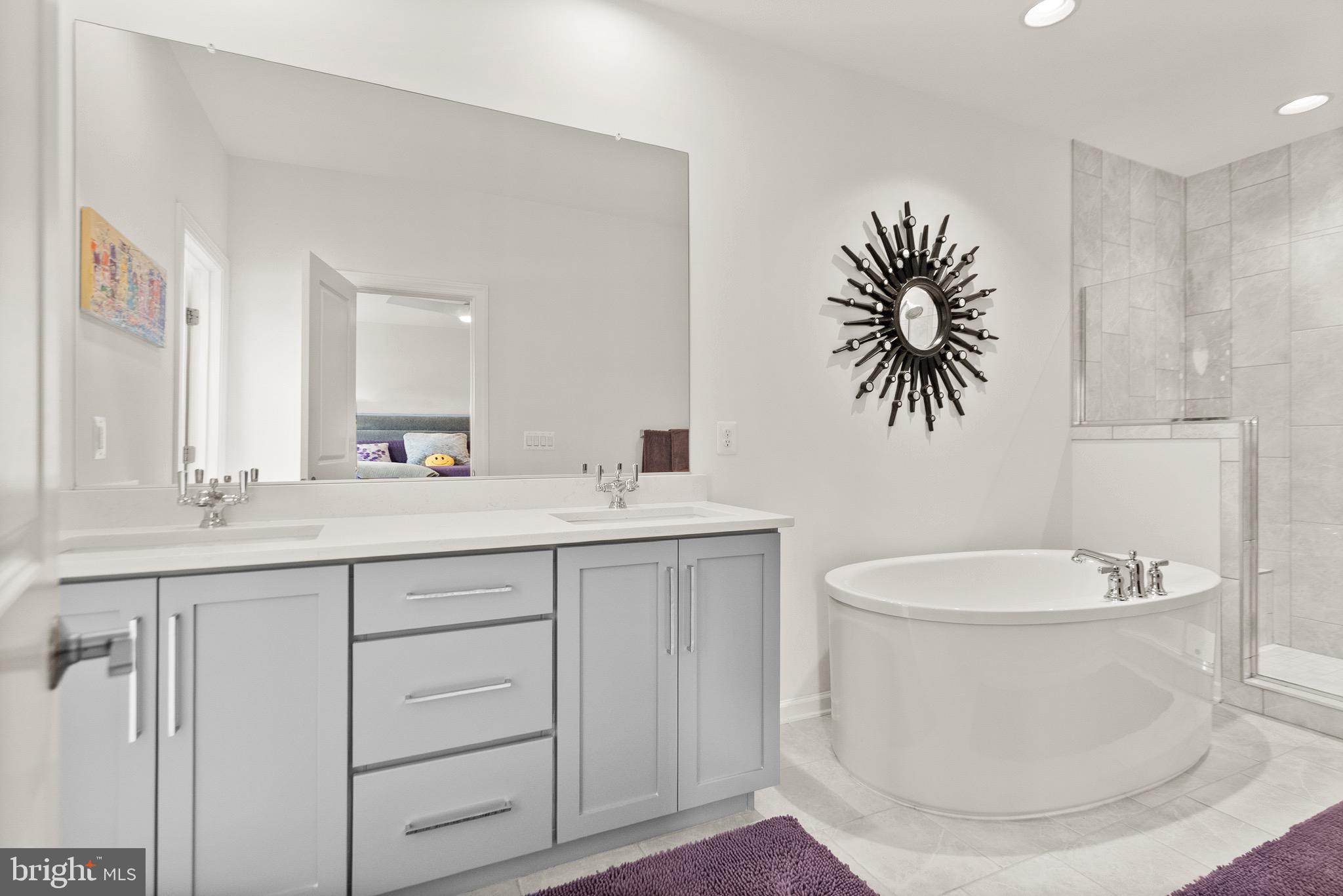 ONE LOUDOUN - Residential