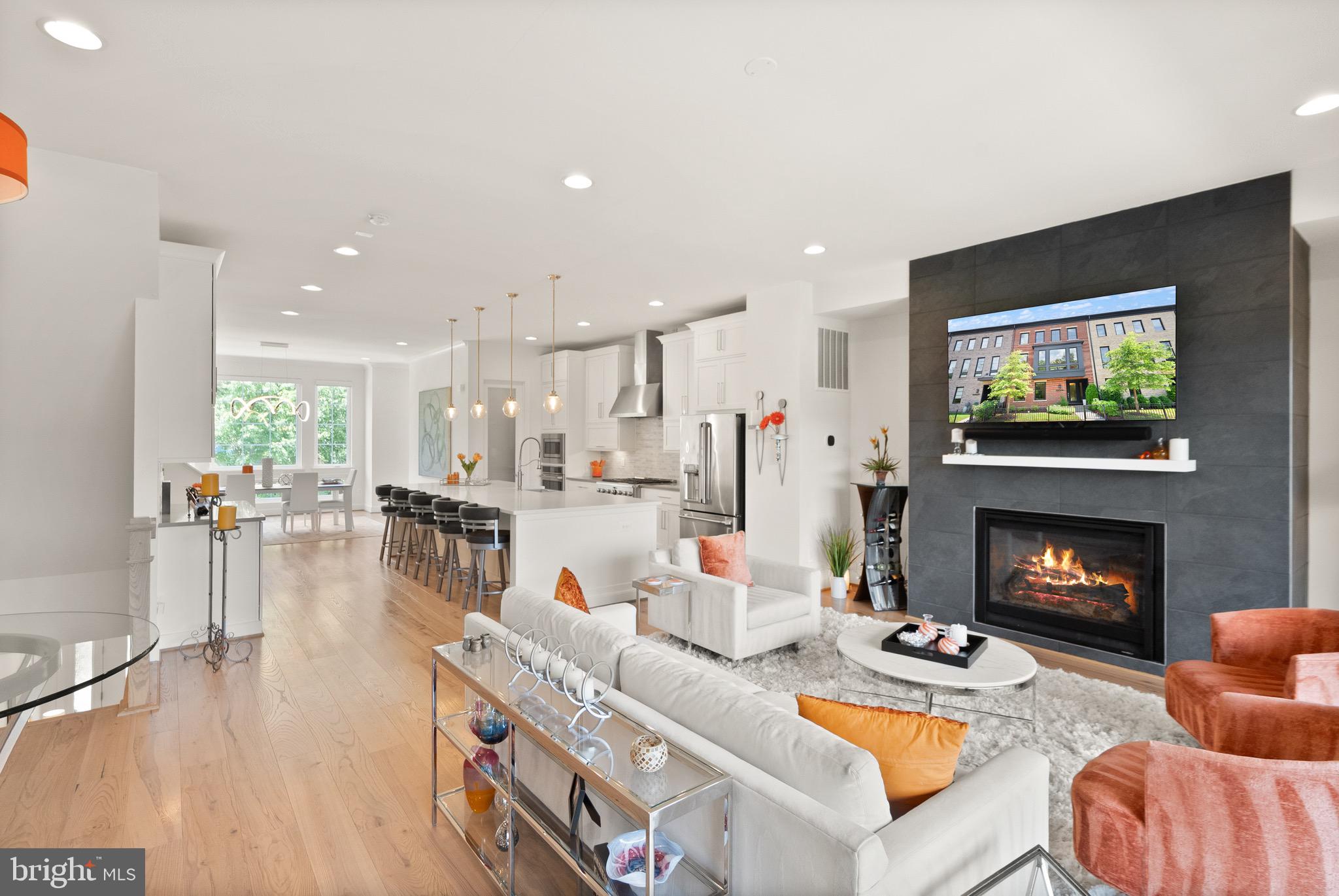 ONE LOUDOUN - Residential