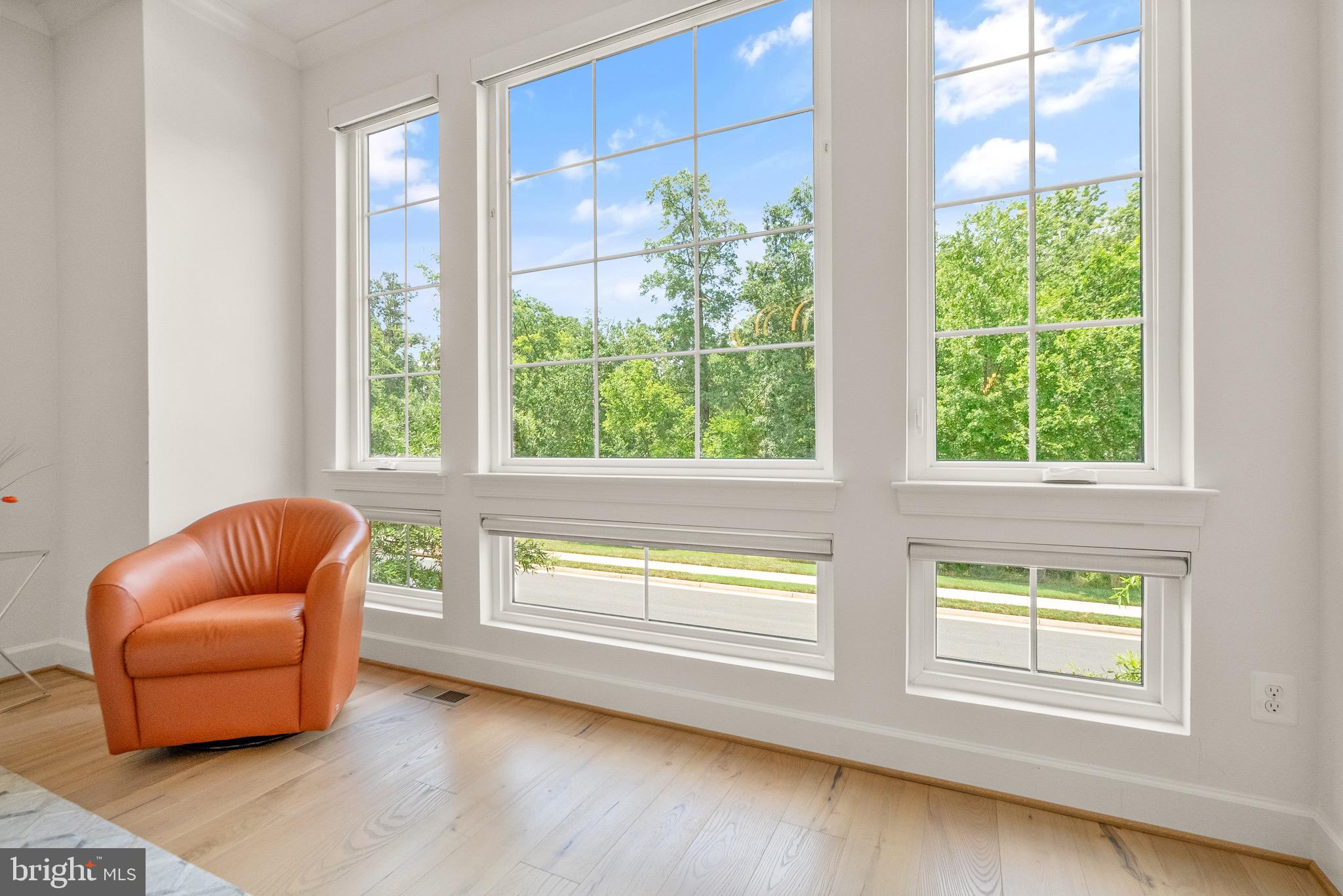 ONE LOUDOUN - Residential