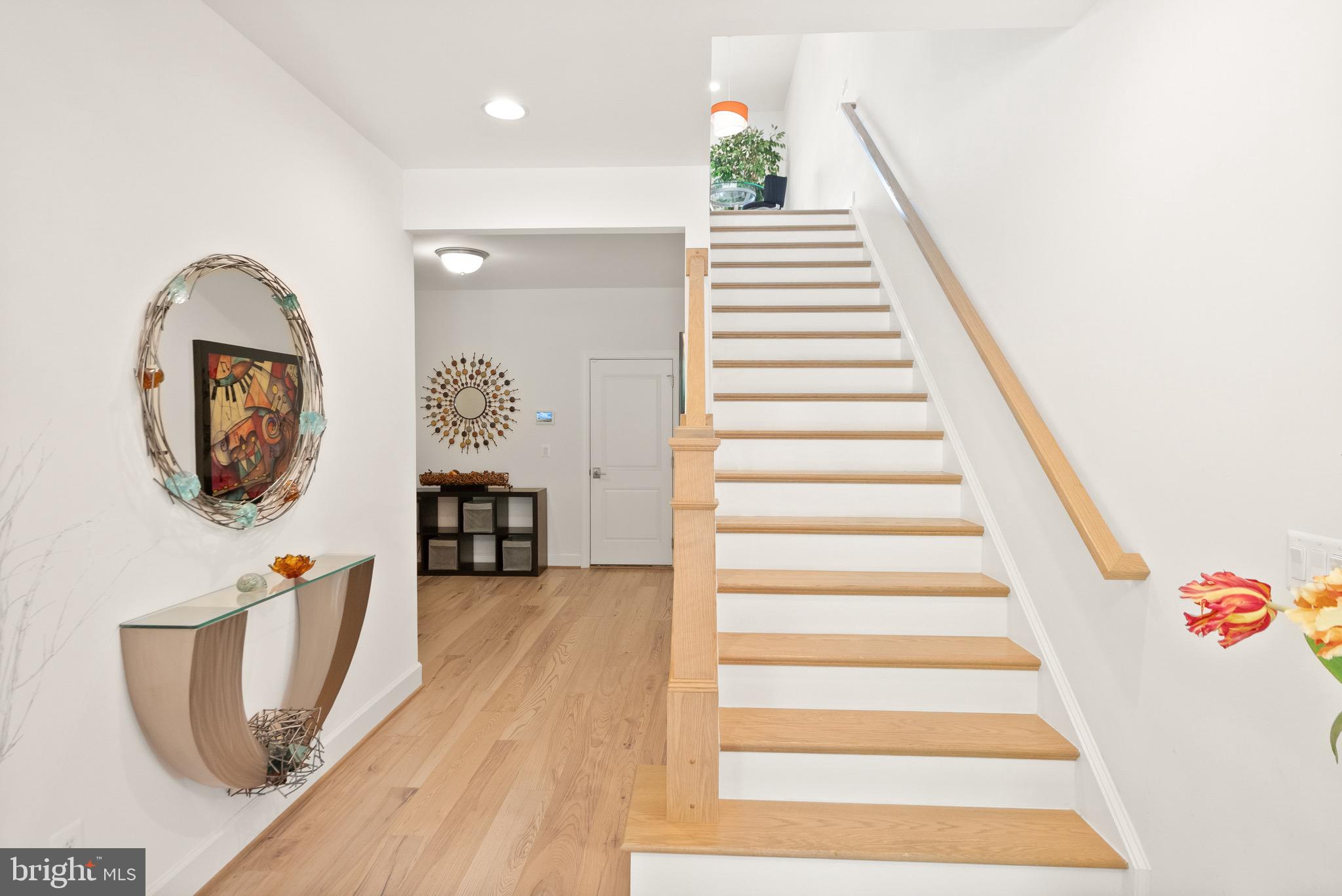 ONE LOUDOUN - Residential