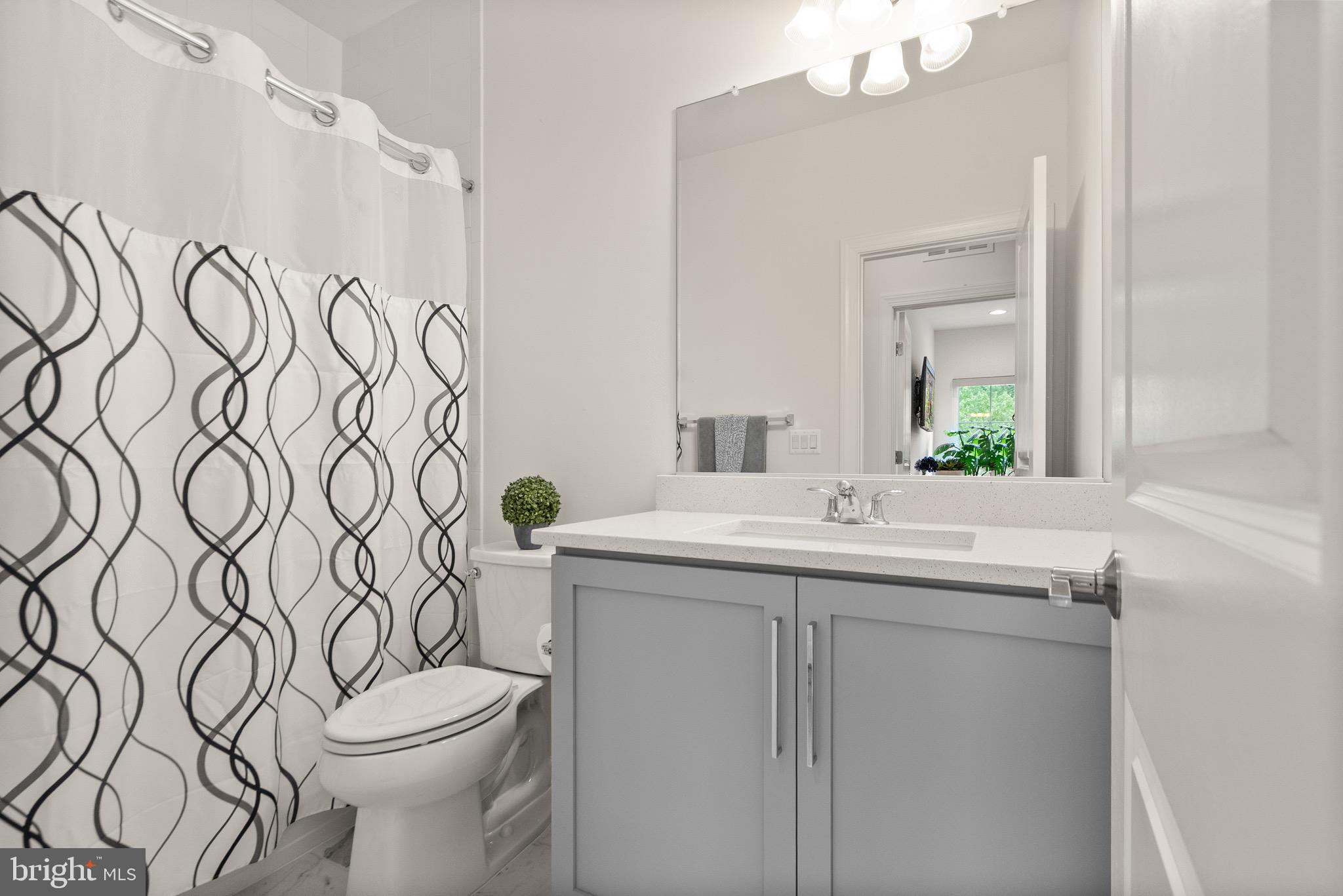 ONE LOUDOUN - Residential