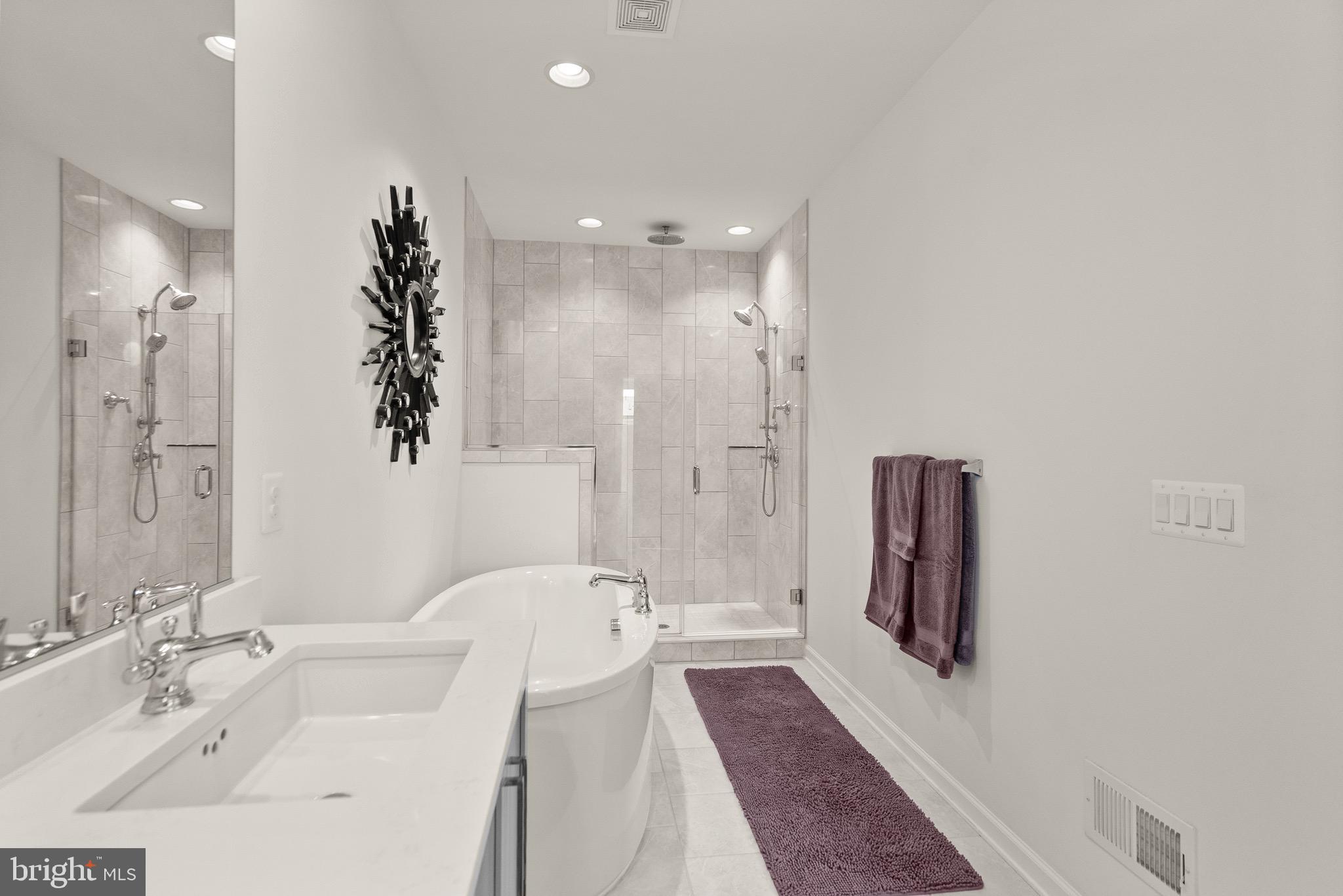 ONE LOUDOUN - Residential