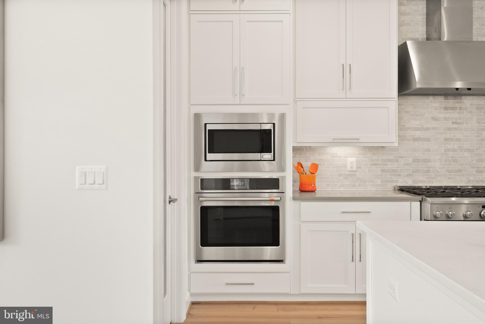 ONE LOUDOUN - Residential