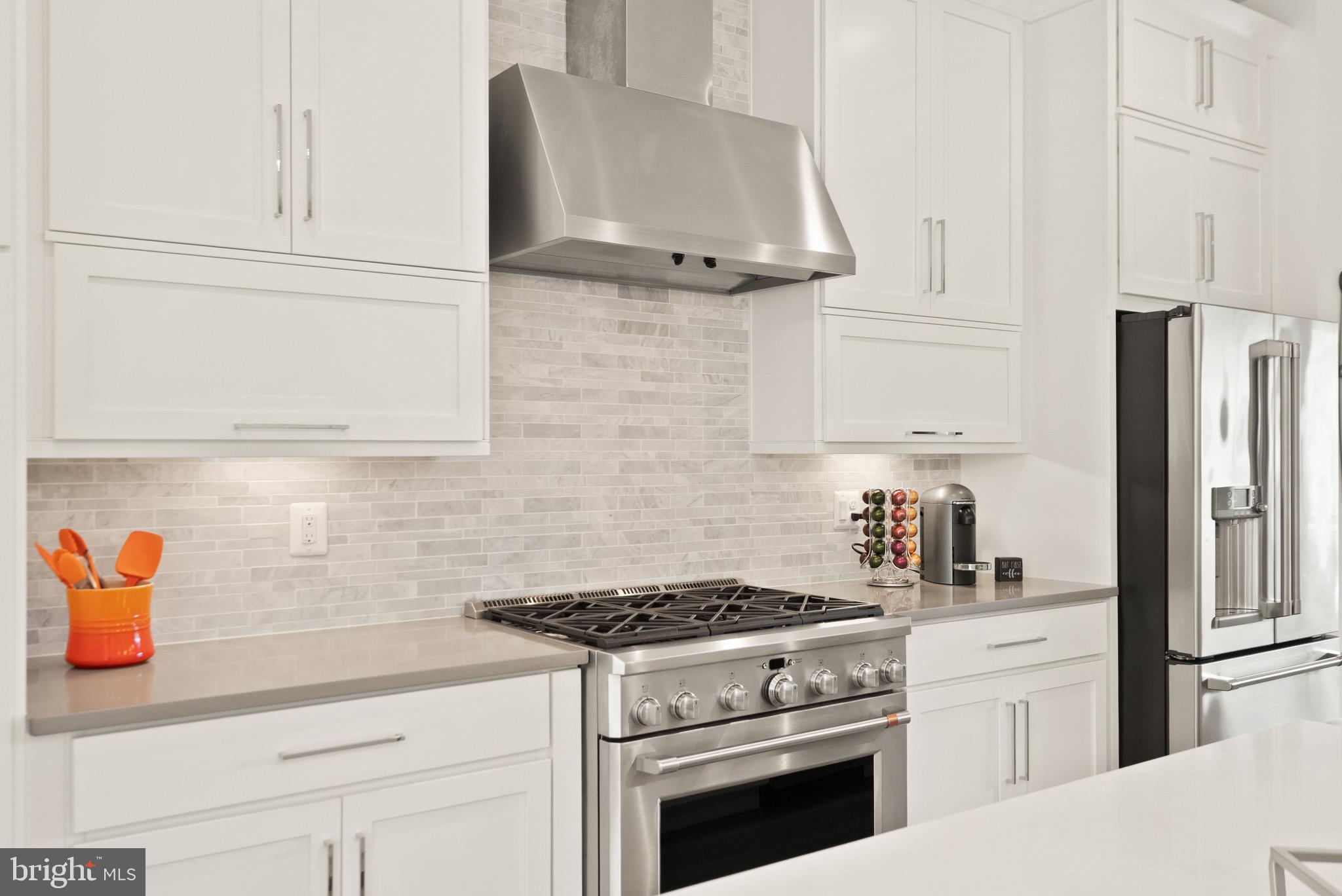 ONE LOUDOUN - Residential