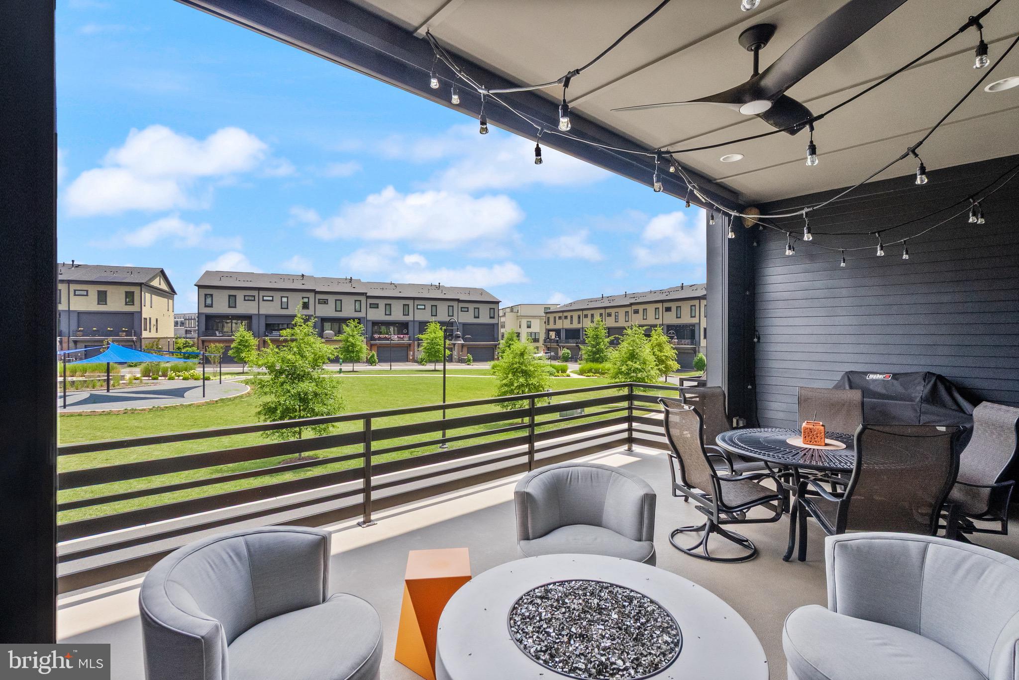 ONE LOUDOUN - Residential