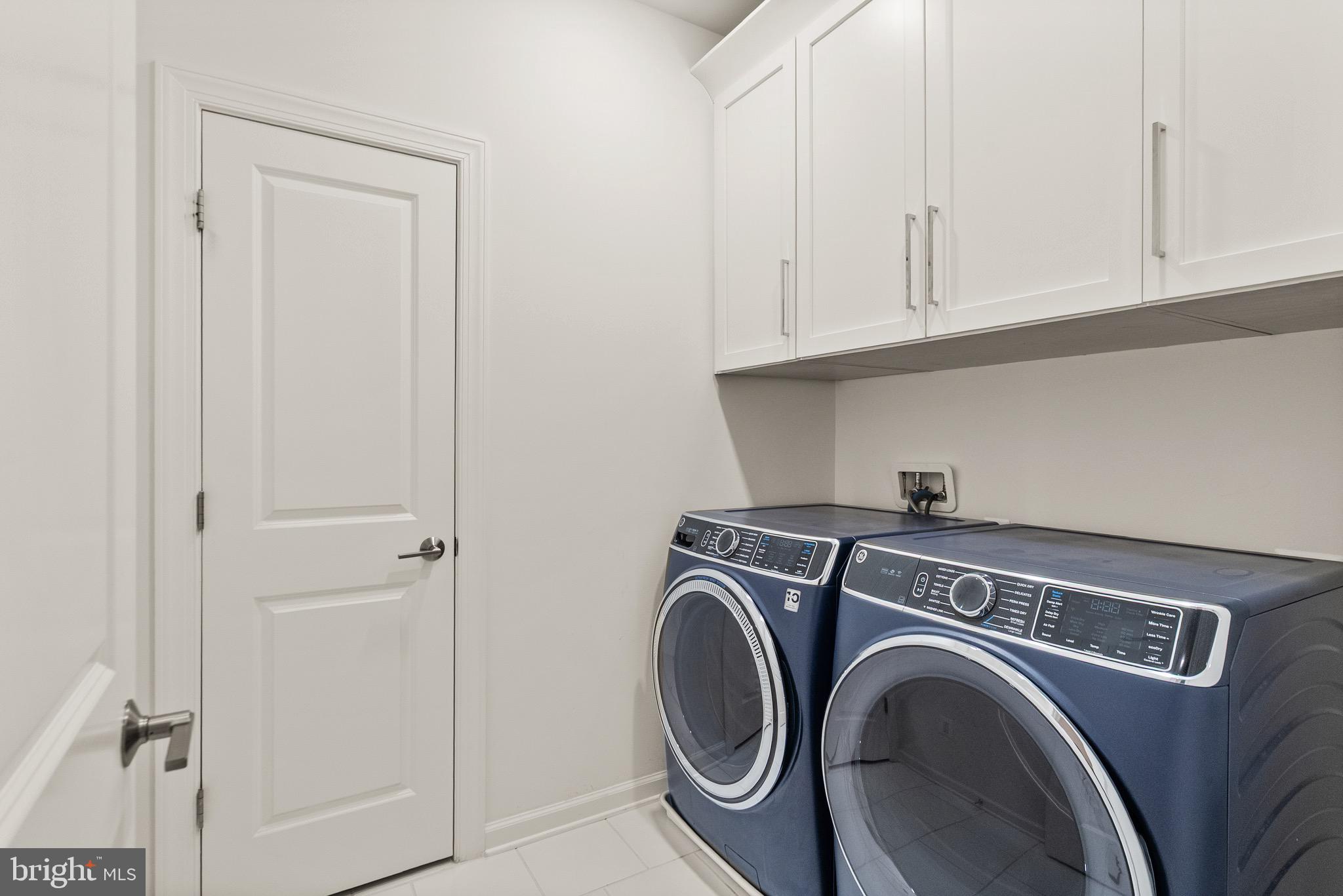 ONE LOUDOUN - Residential