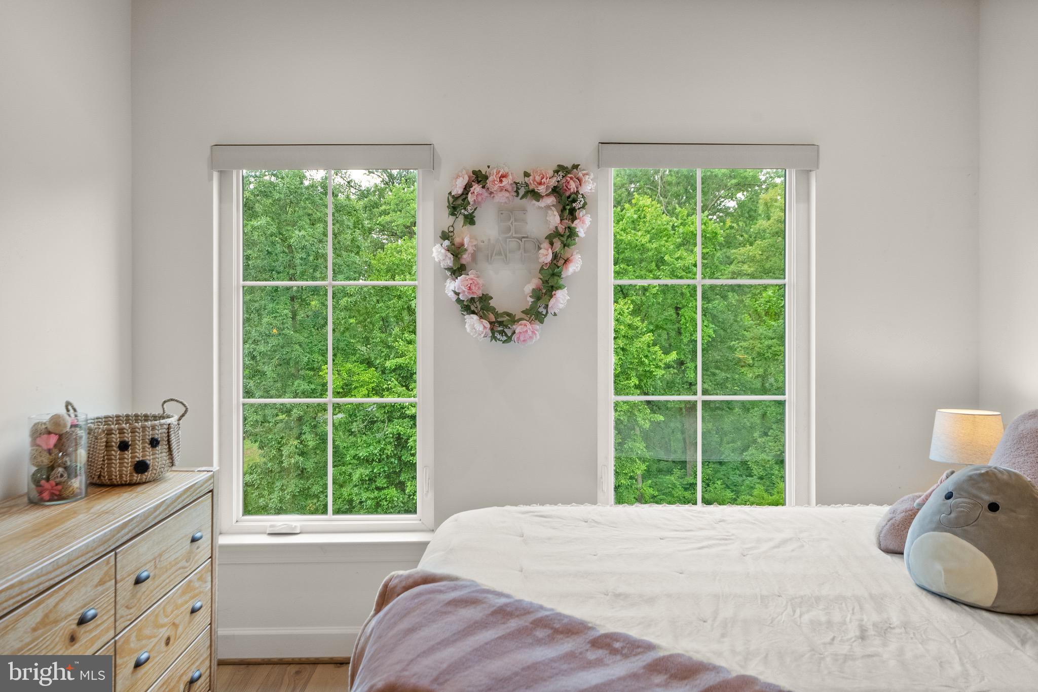 ONE LOUDOUN - Residential