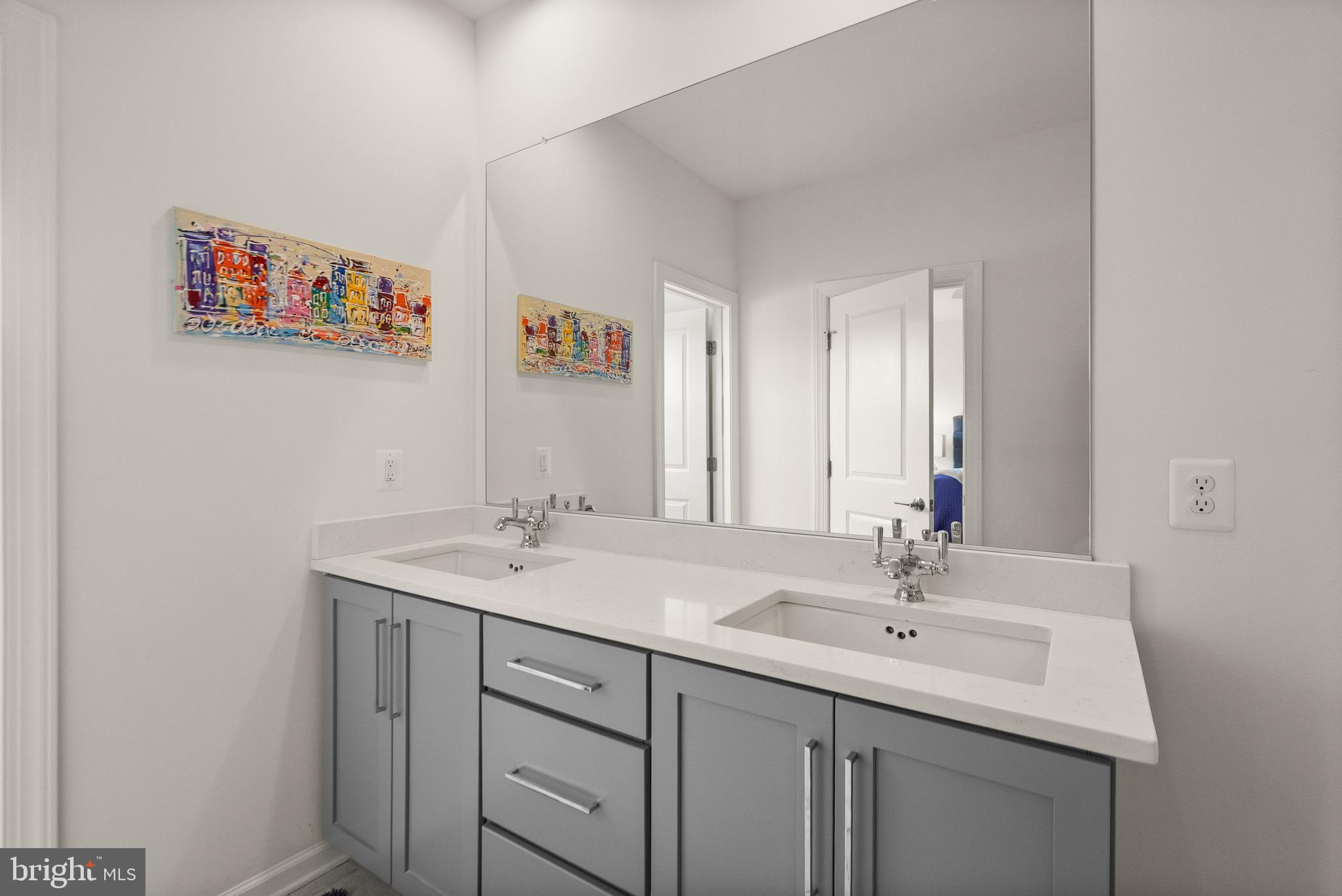 ONE LOUDOUN - Residential