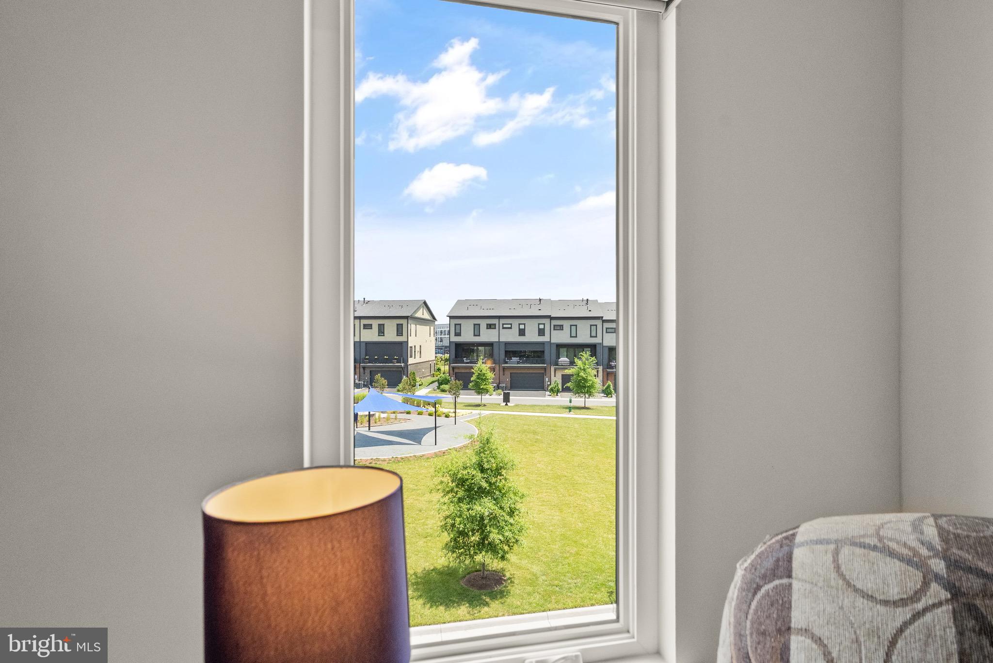 ONE LOUDOUN - Residential