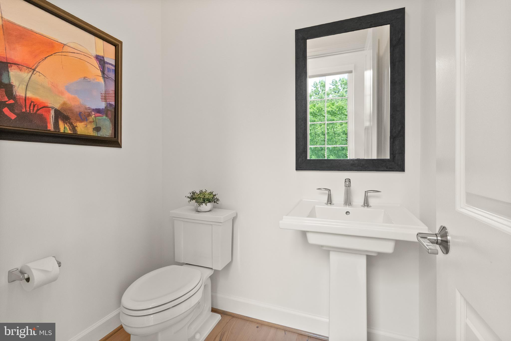 ONE LOUDOUN - Residential