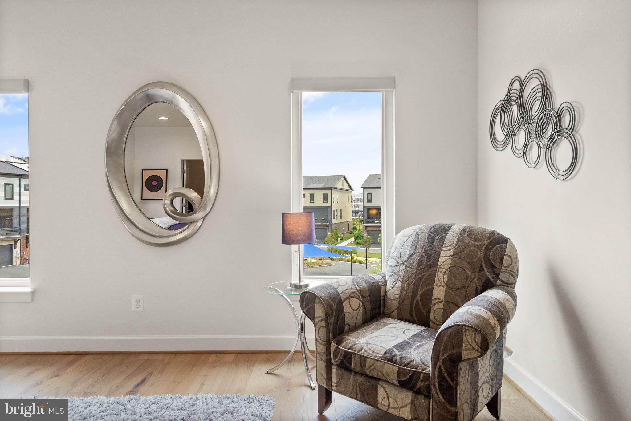 ONE LOUDOUN - Residential