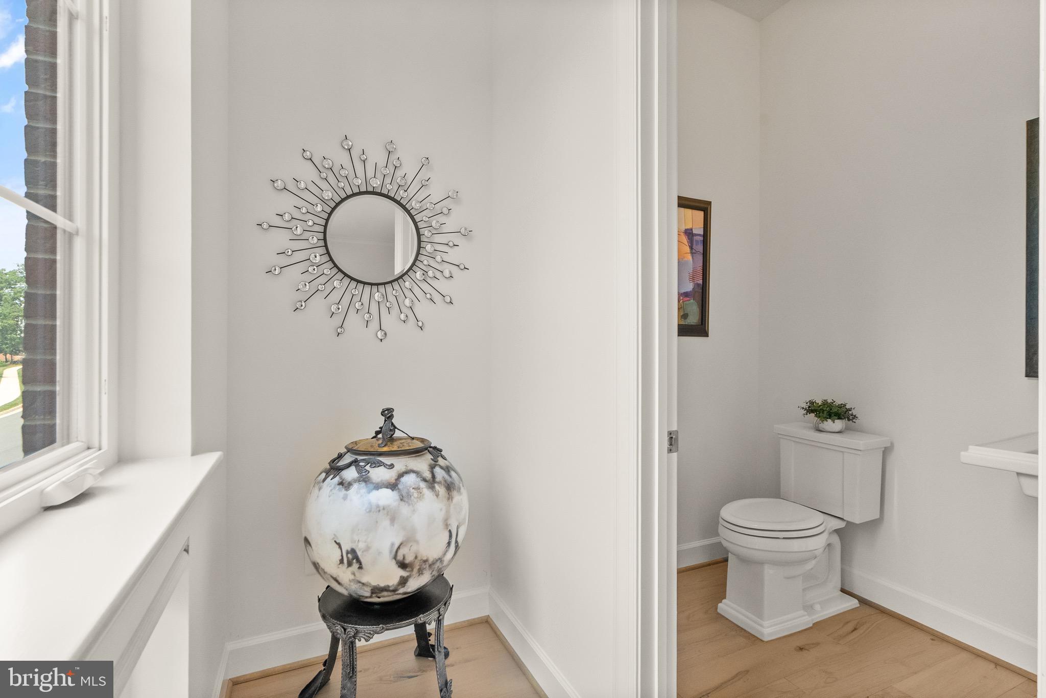 ONE LOUDOUN - Residential