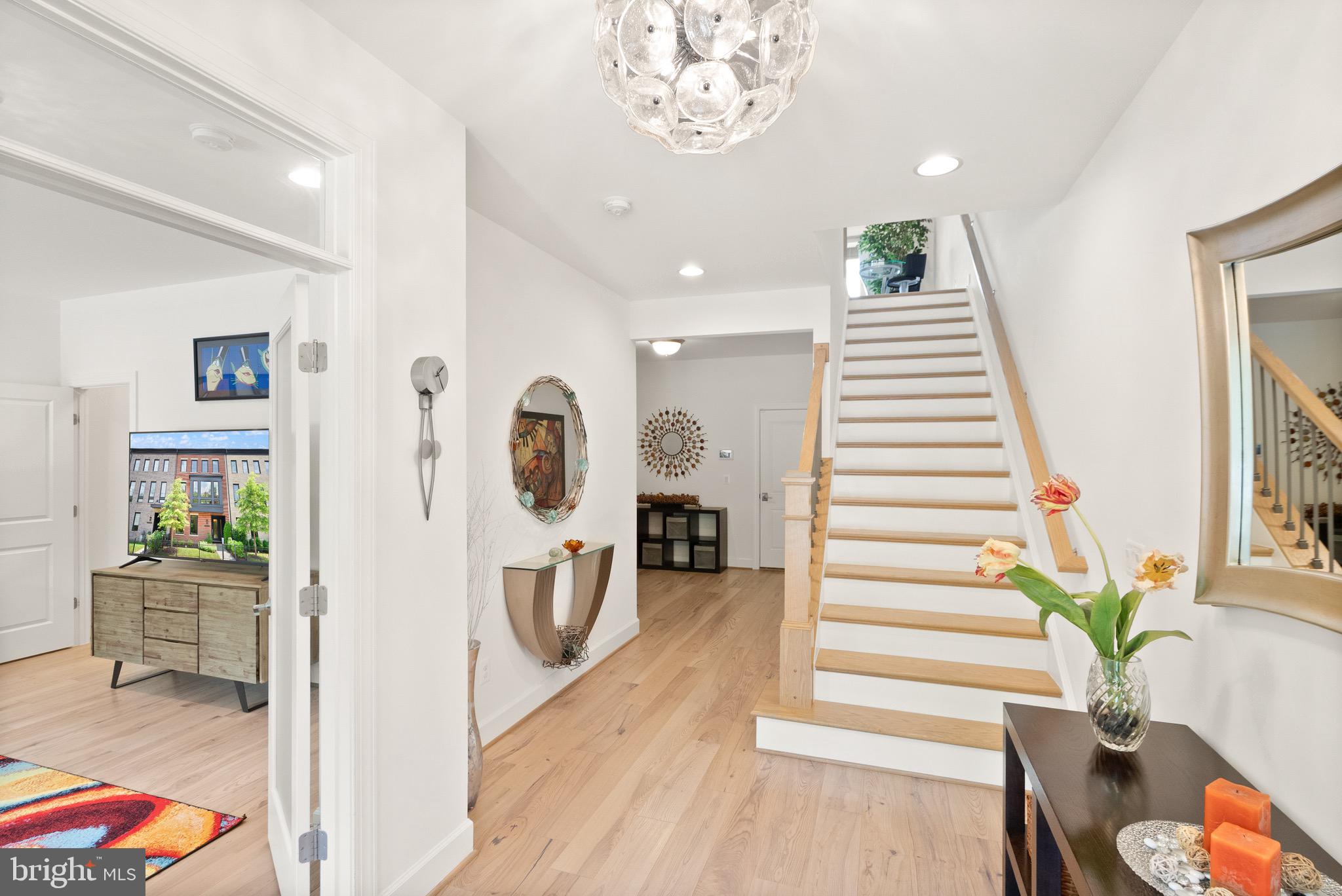 ONE LOUDOUN - Residential