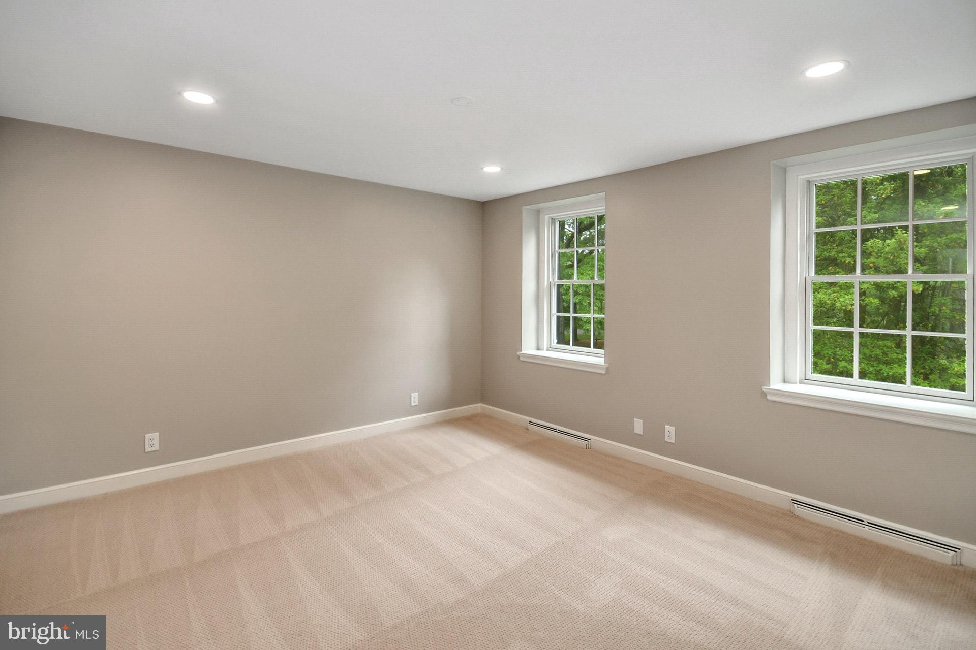 SAUCON VALLEY GARDEN - Residential